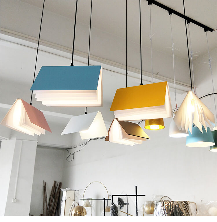 Suspension Livre Volant en Métal et PVC – Luminaire Suspendu Moderne Lumière
