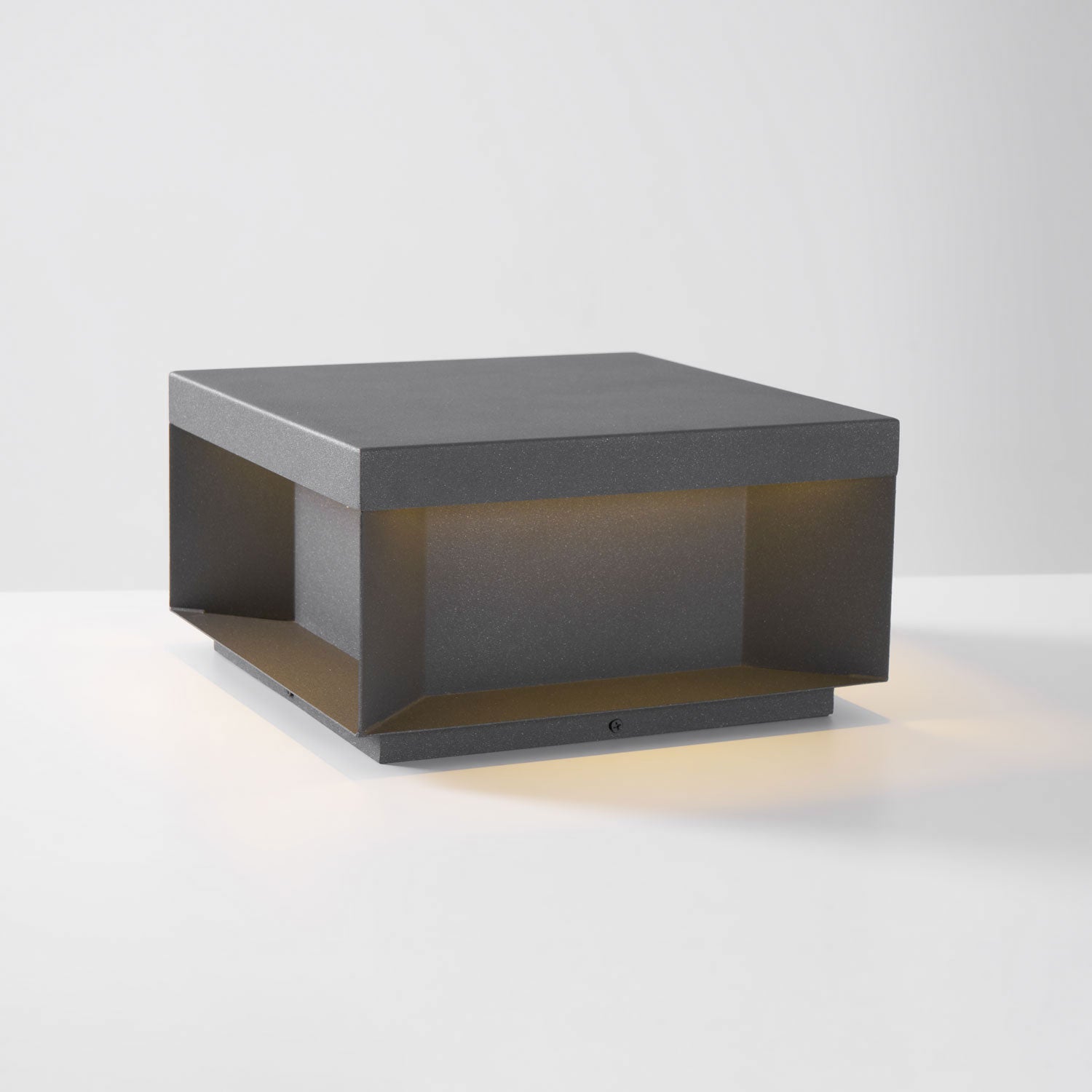 Borne de jardin LED en métal sablé – imperméable IP65, filaire ou solaire