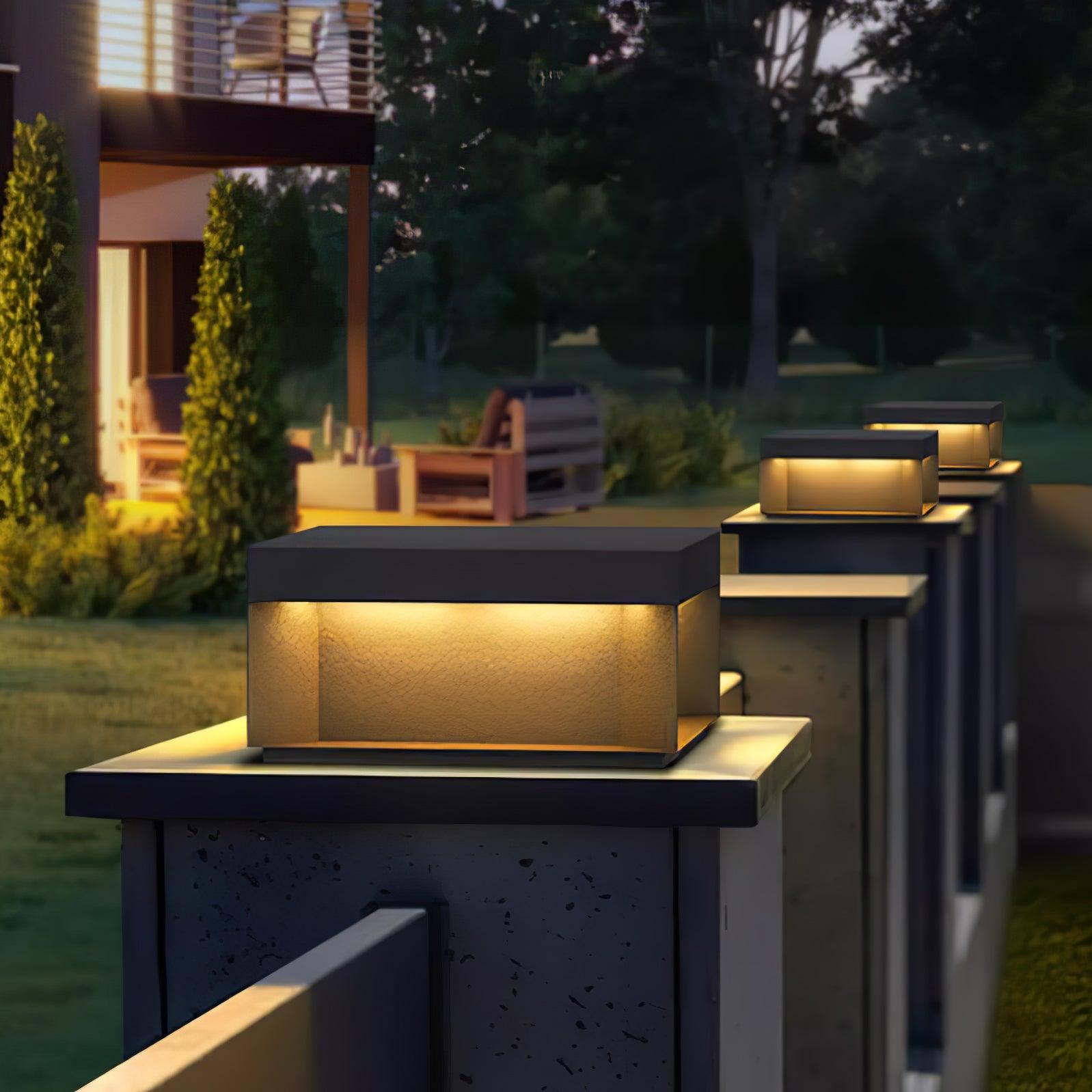 Borne de jardin LED en métal sablé – imperméable IP65, filaire ou solaire