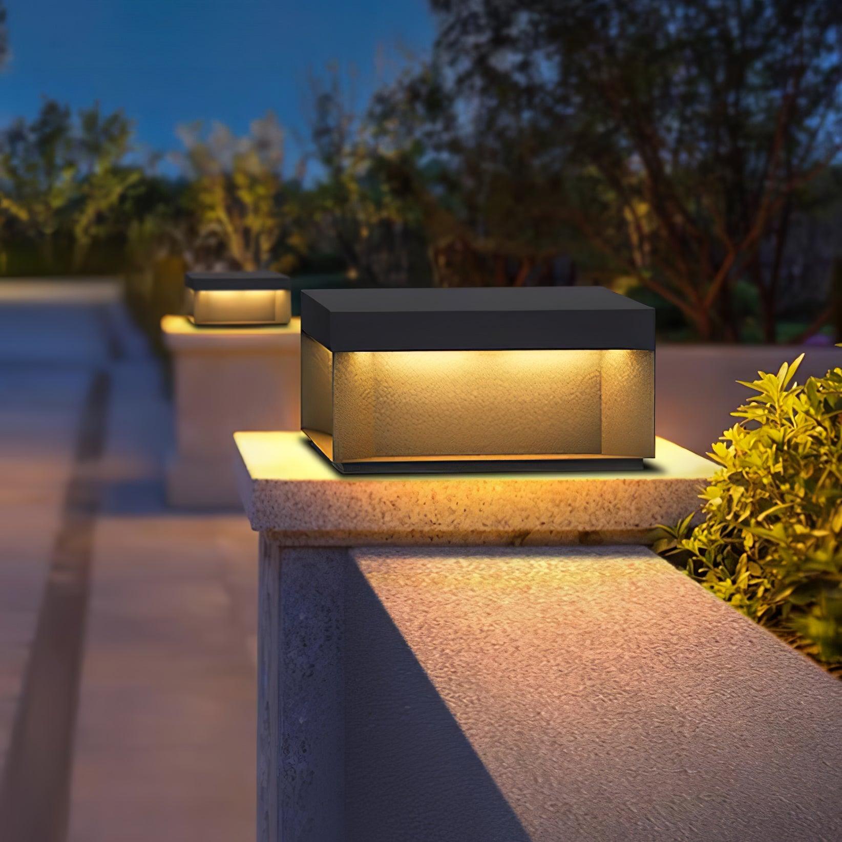 Borne de jardin LED en métal sablé – imperméable IP65, filaire ou solaire