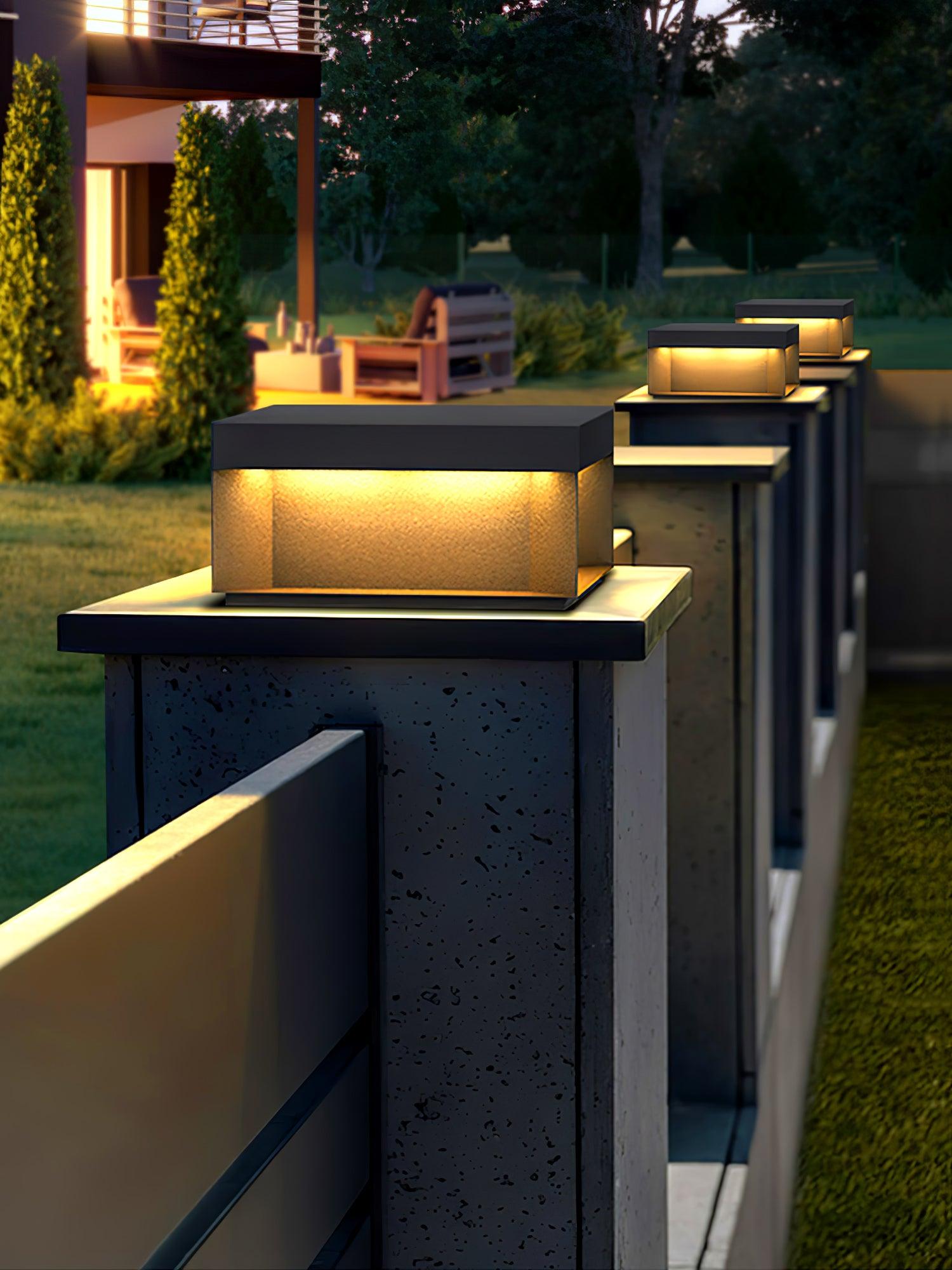 Borne de jardin LED en métal sablé – imperméable IP65, filaire ou solaire