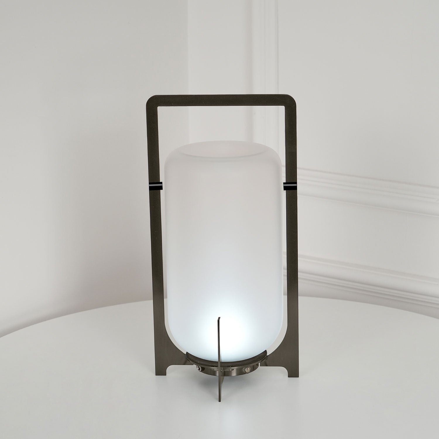 Lampe de table lanterne en inox – allumage automatique crépusculaire