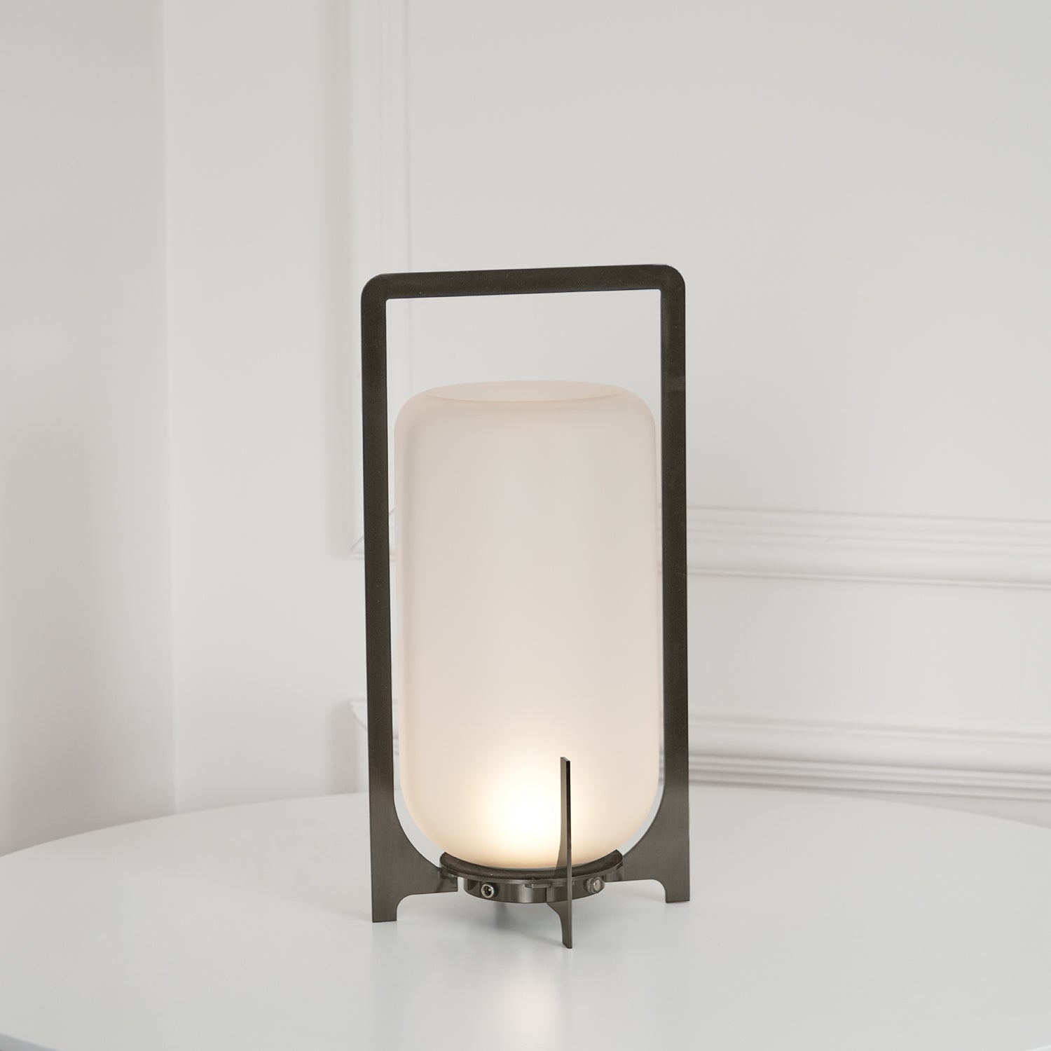 Lampe de table lanterne en inox – allumage automatique crépusculaire