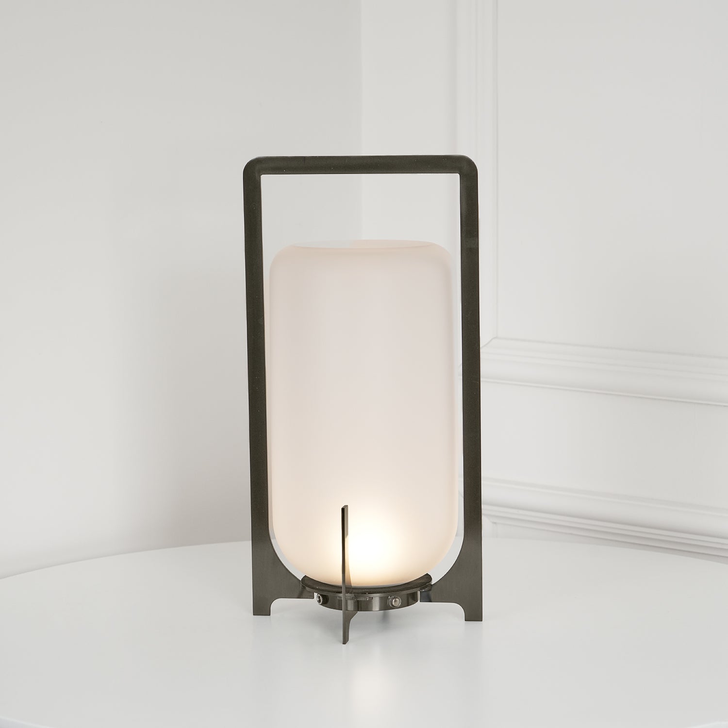 Lampe de table lanterne en inox – allumage automatique crépusculaire