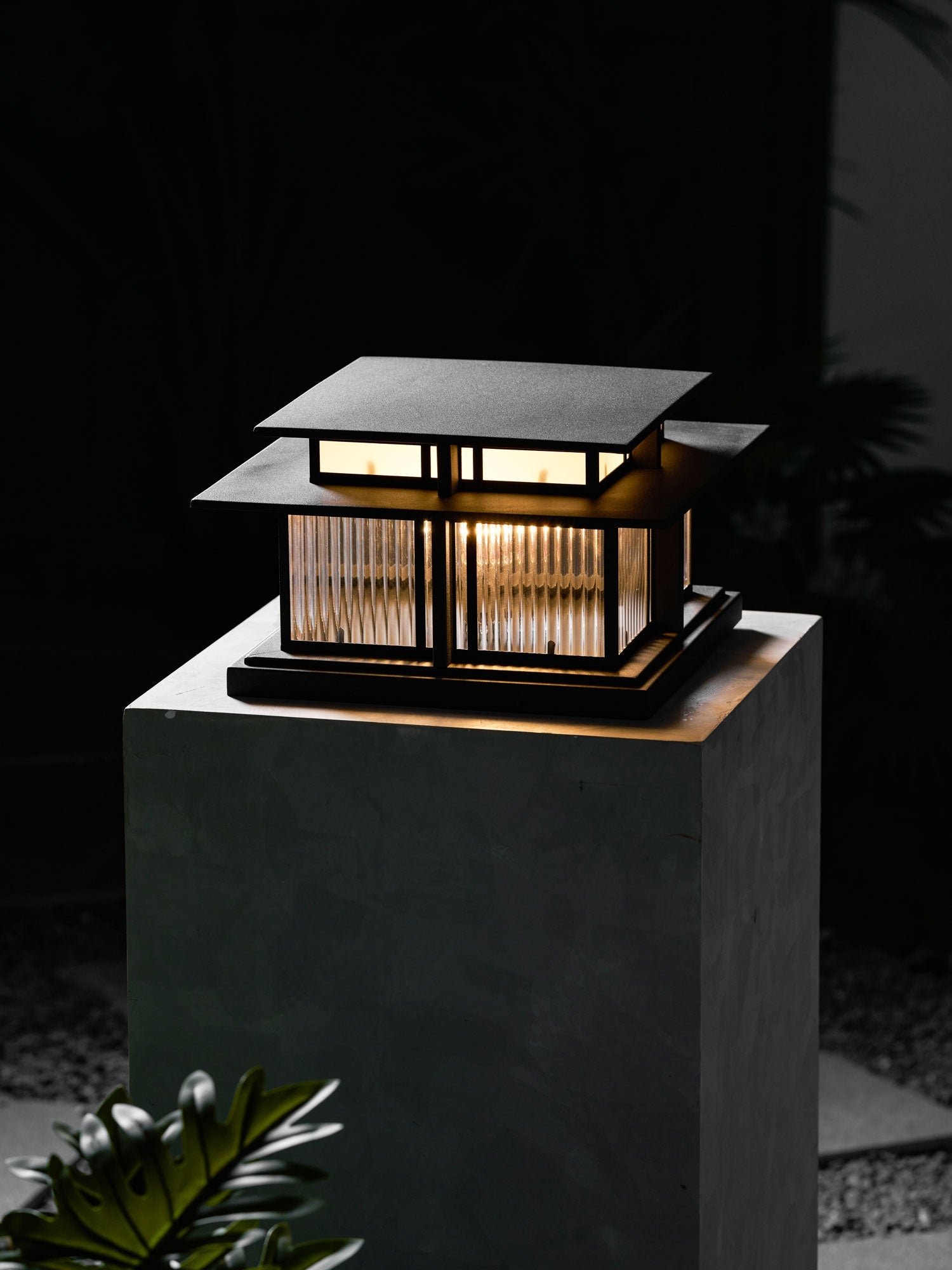 Colonne lumineuse extérieure LED Boilyn – IP65, résistante aux UV