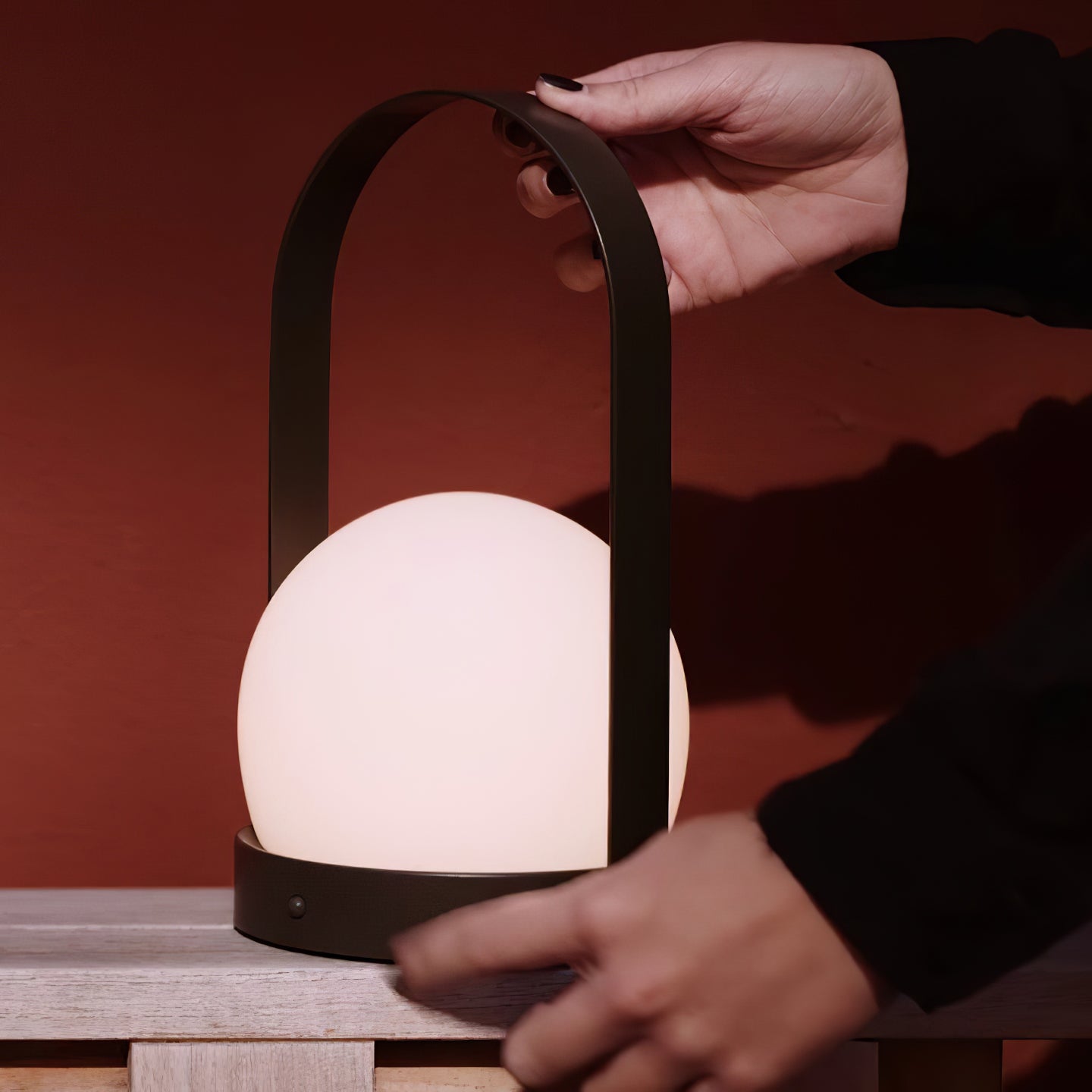 Lampe de table rechargeable sans fil Carrie – lumière chaude, nomade