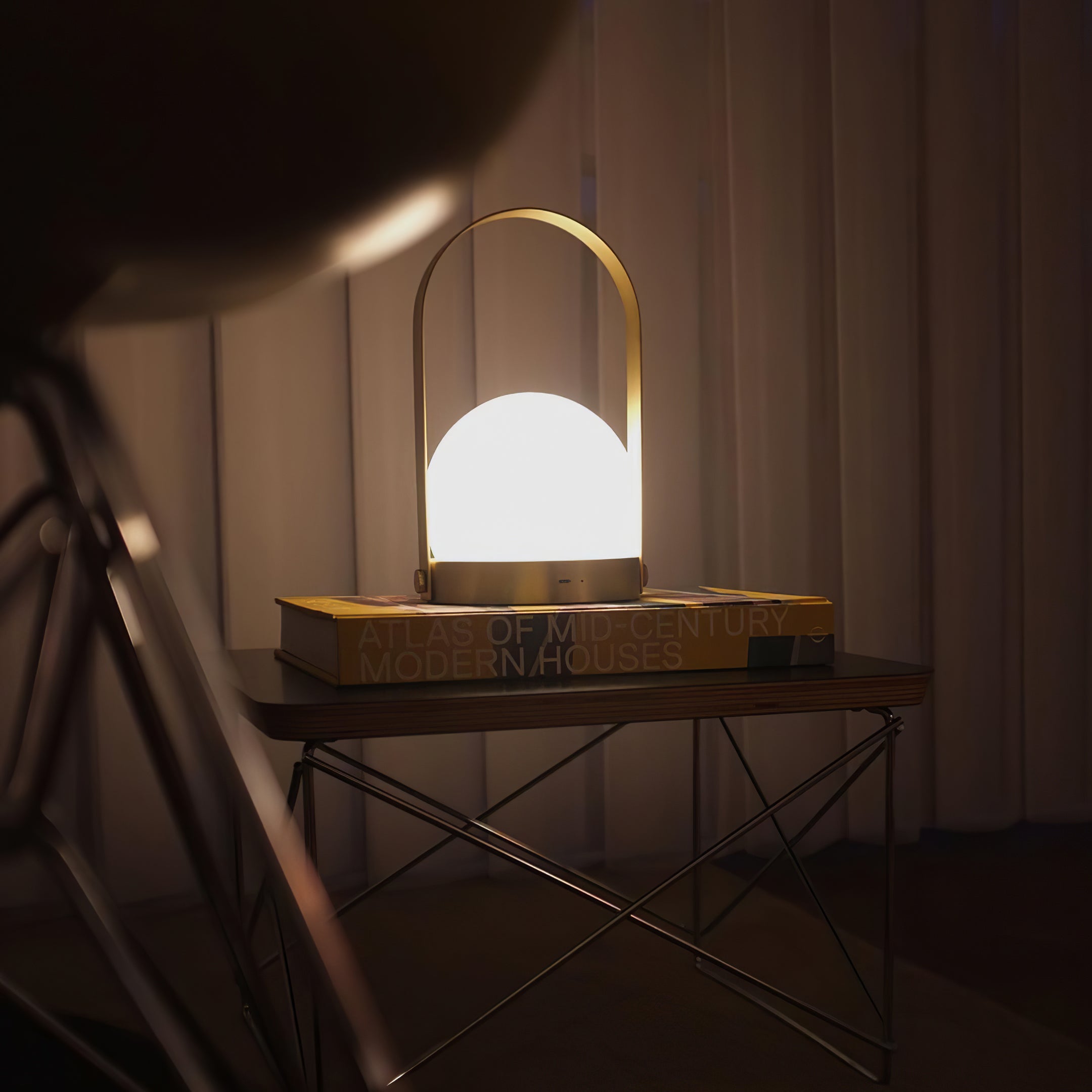 Lampe de table rechargeable sans fil Carrie – lumière chaude, nomade