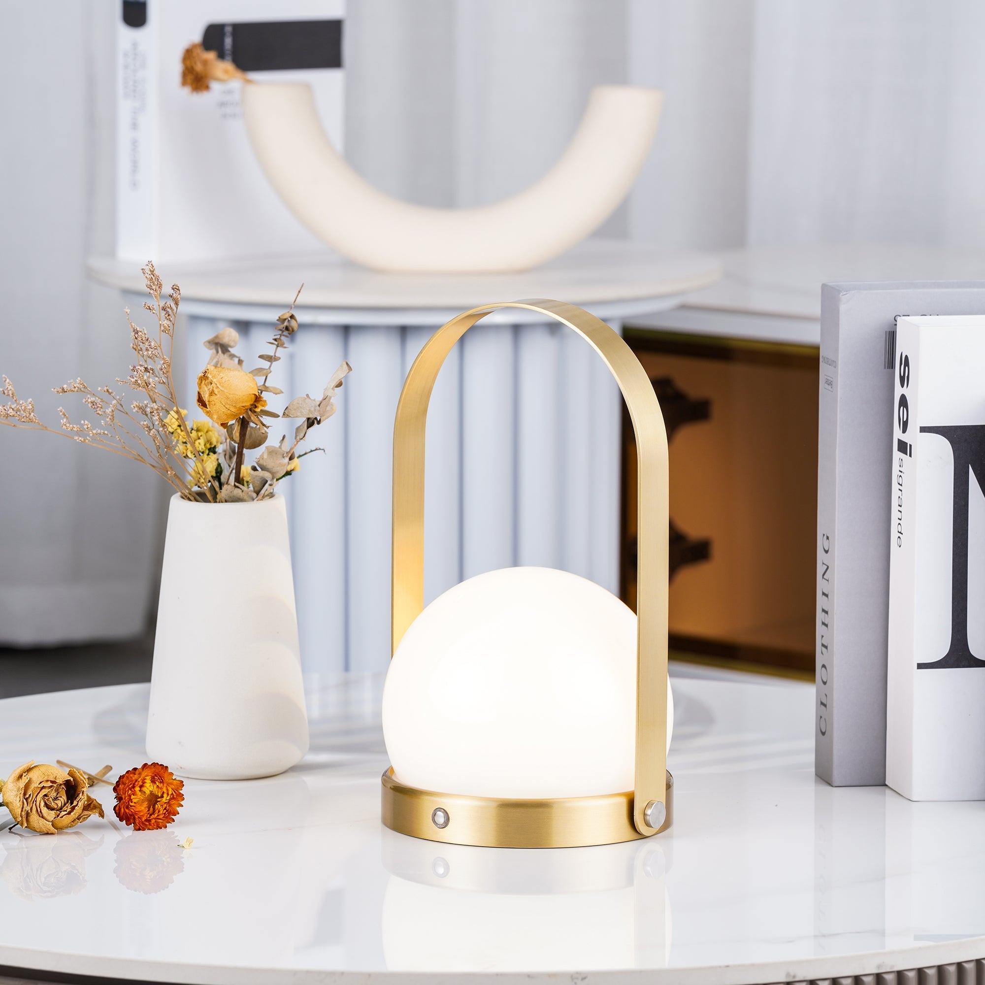 Lampe de table rechargeable sans fil Carrie – lumière chaude, nomade