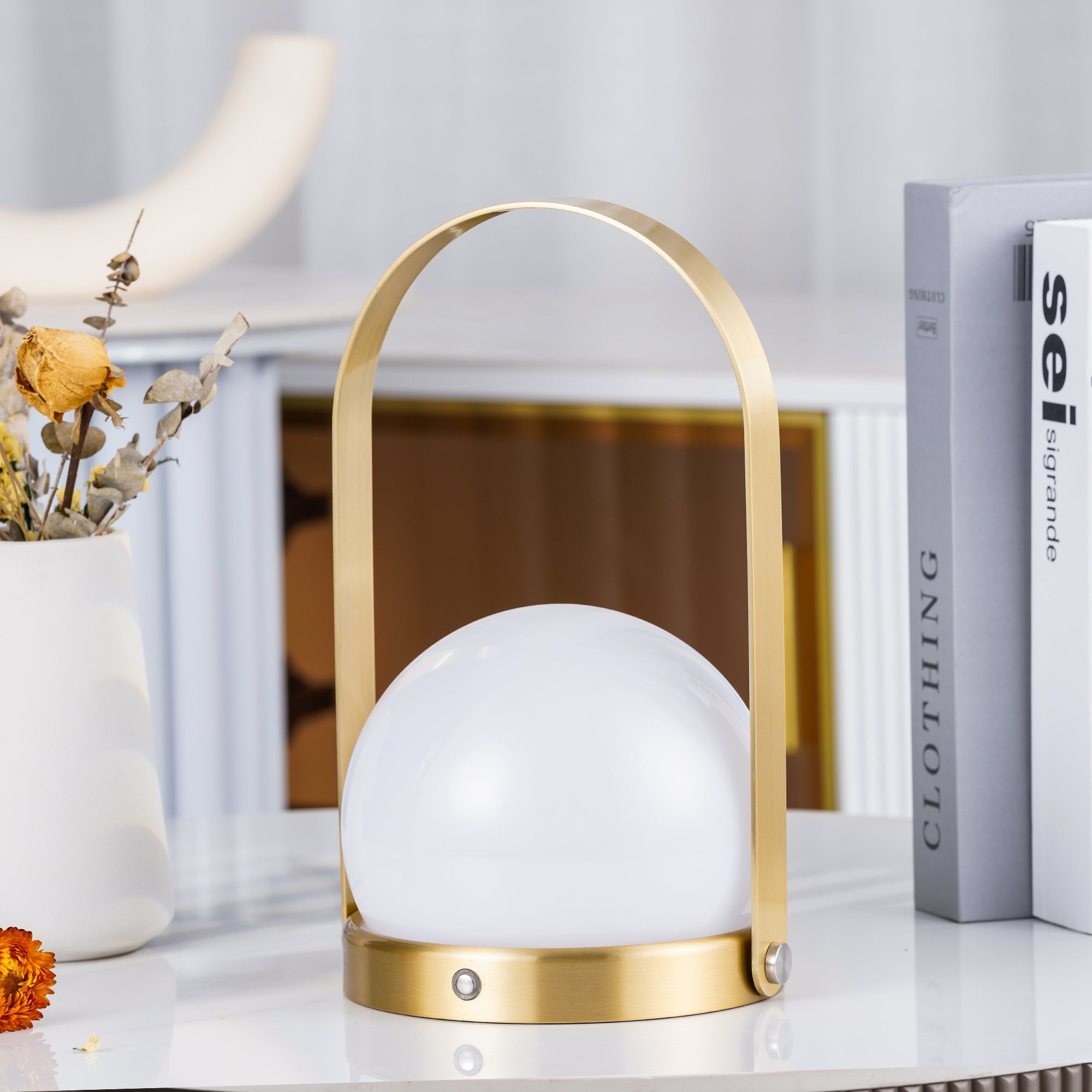 Lampe de table rechargeable sans fil Carrie – lumière chaude, nomade