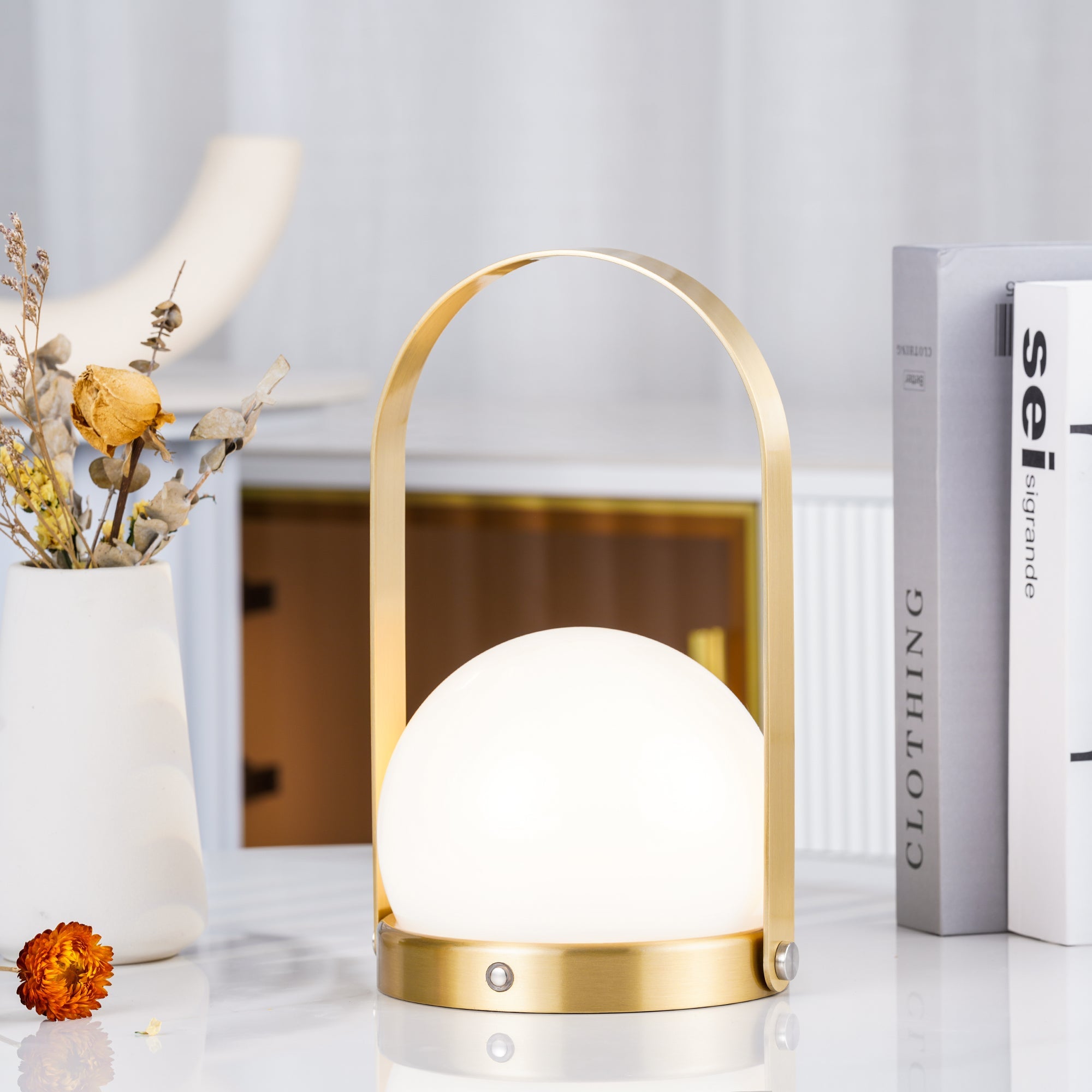 Lampe de table rechargeable sans fil Carrie – lumière chaude, nomade