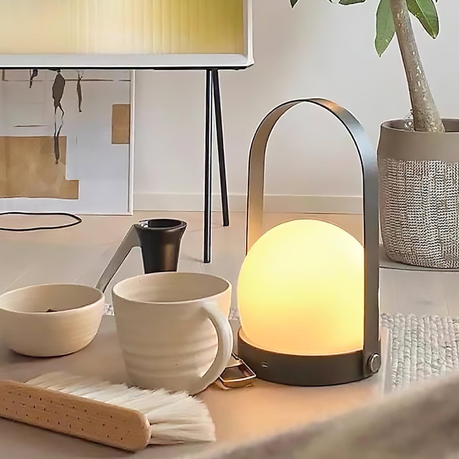 Lampe de table rechargeable sans fil Carrie – lumière chaude, nomade
