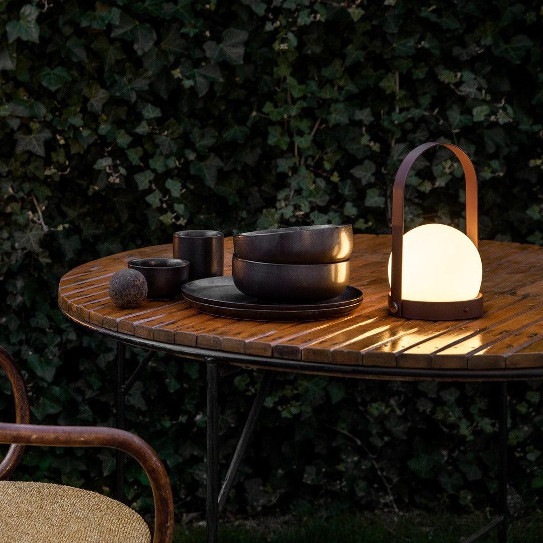 Lampe de table rechargeable sans fil Carrie – lumière chaude, nomade
