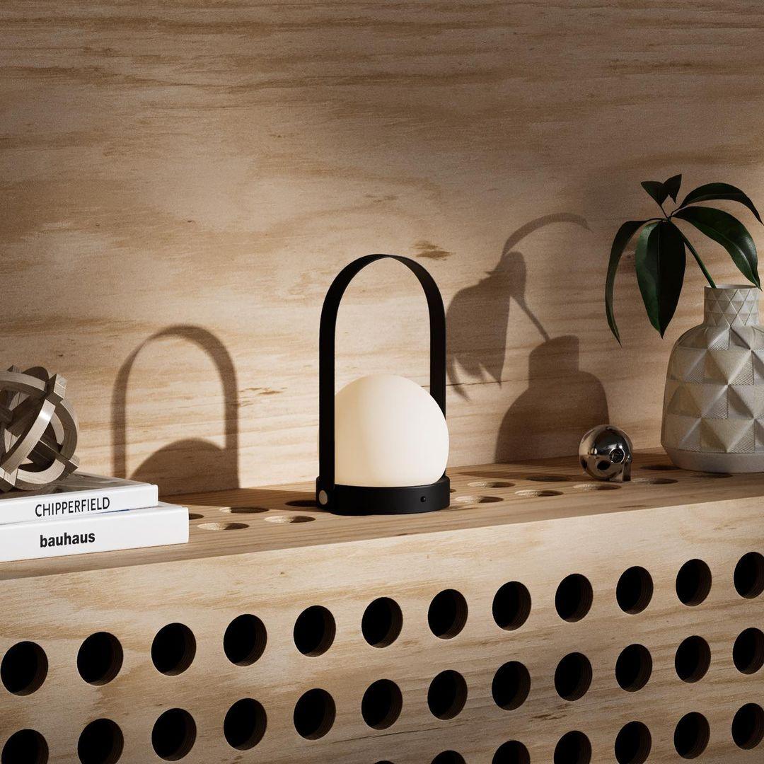 Lampe de table rechargeable sans fil Carrie – lumière chaude, nomade