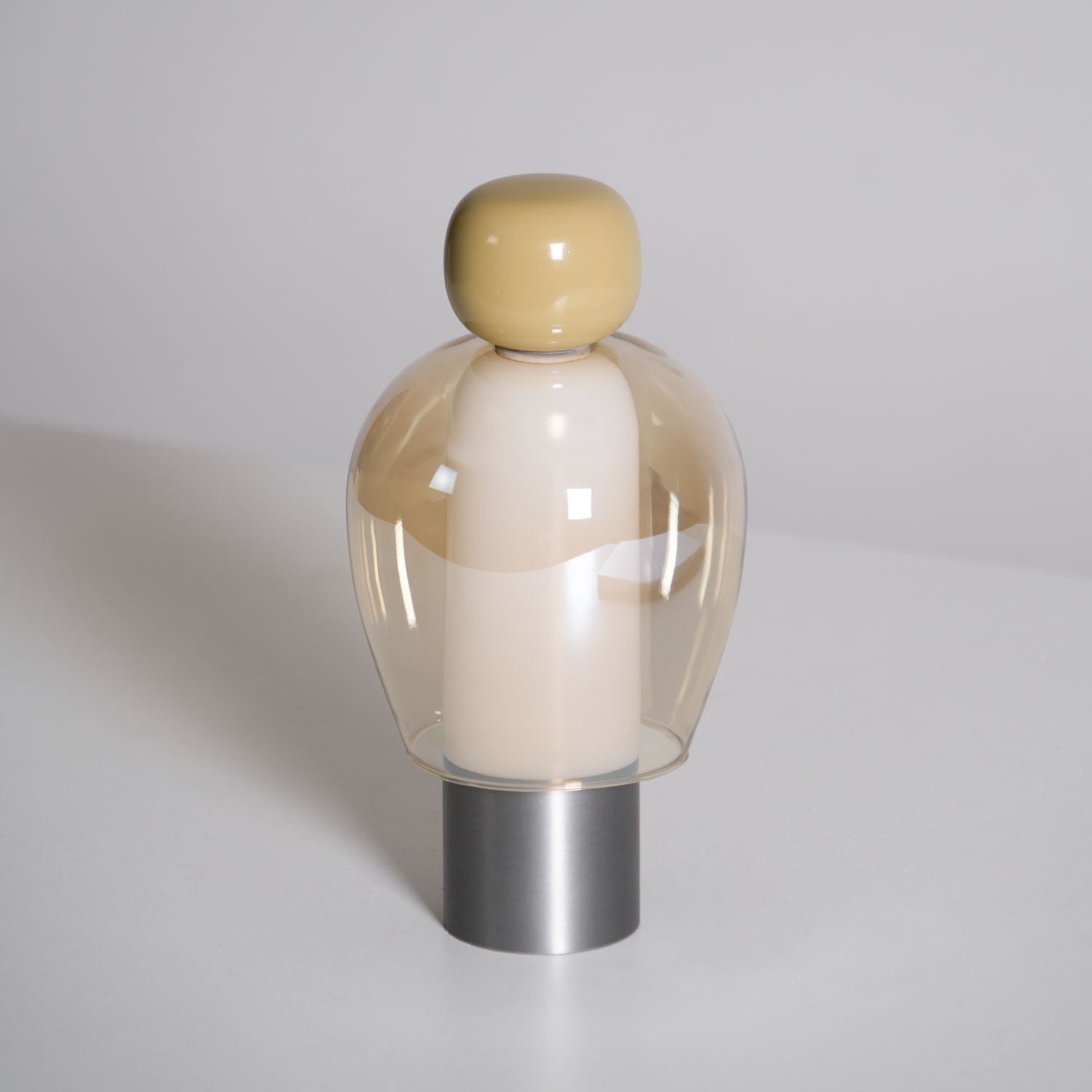 Lampe de table rechargeable en verre coloré Lumina Joy – design minimaliste
