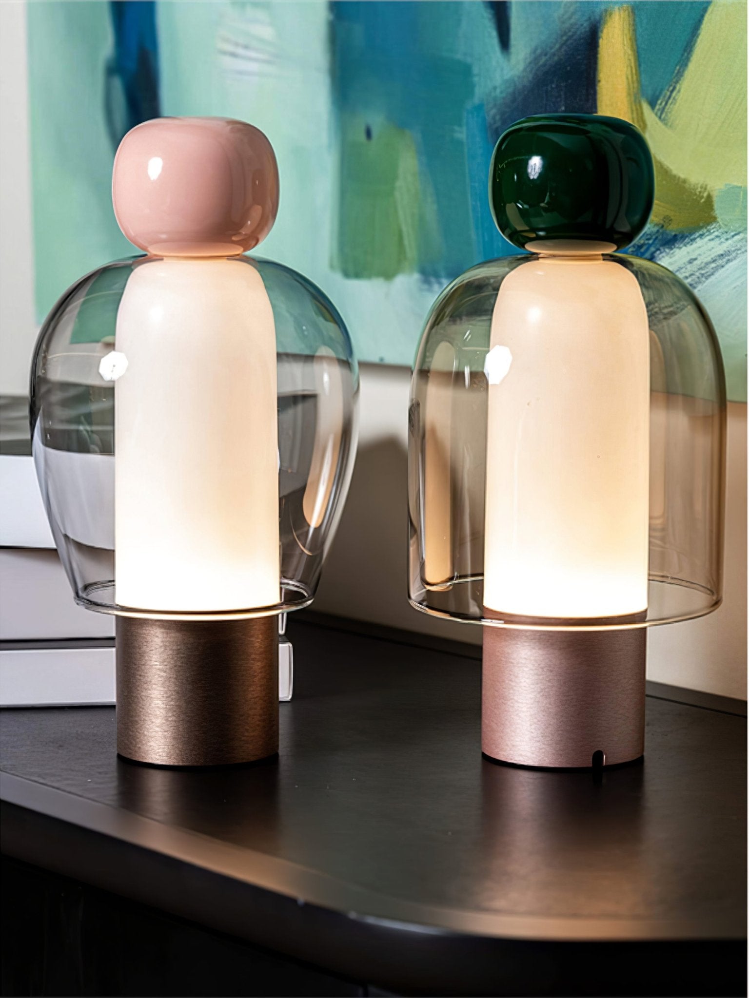 Lampe de table rechargeable en verre coloré Lumina Joy – design minimaliste