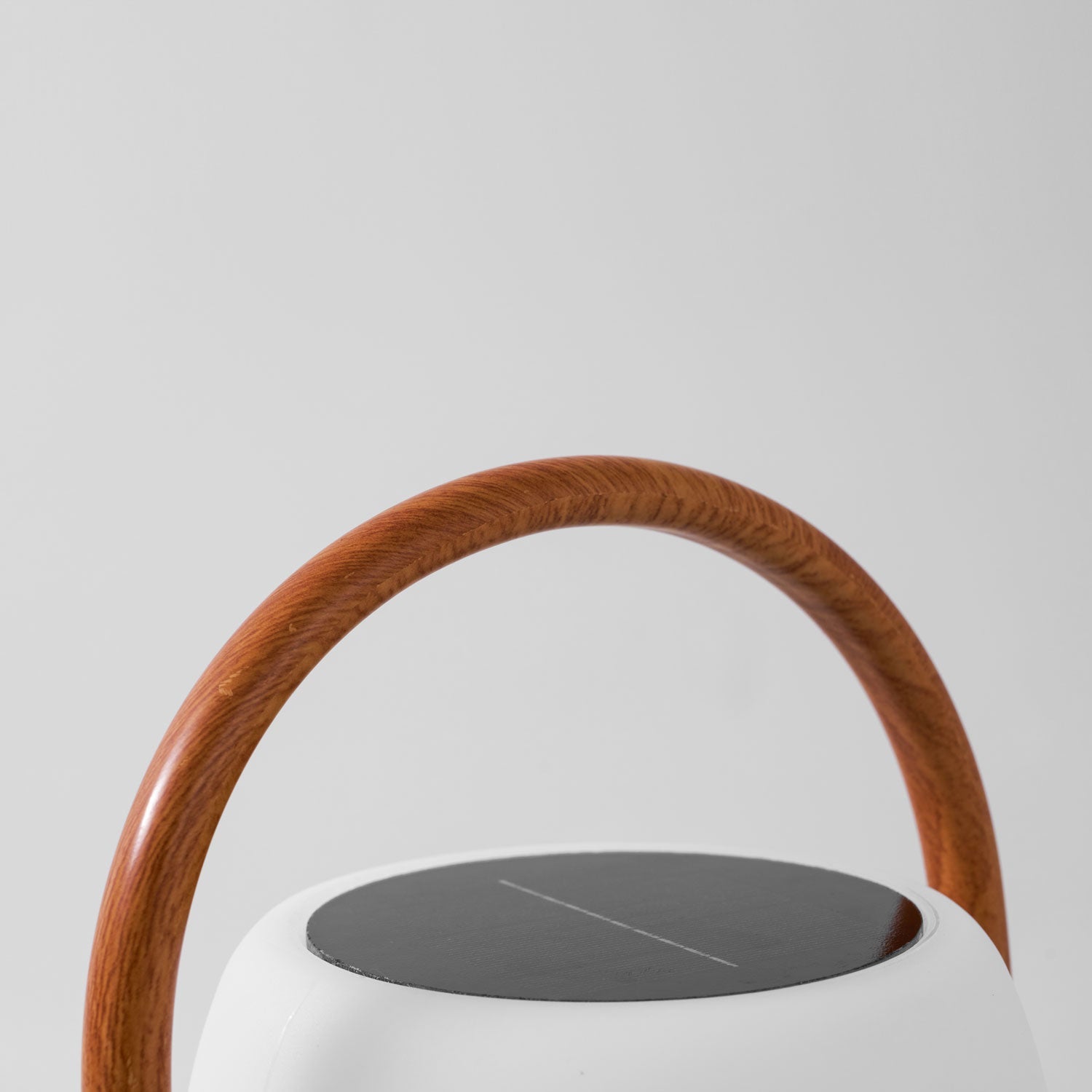 Lanterne solaire de jardin Noria – corps dépoli et poignée bois, portable