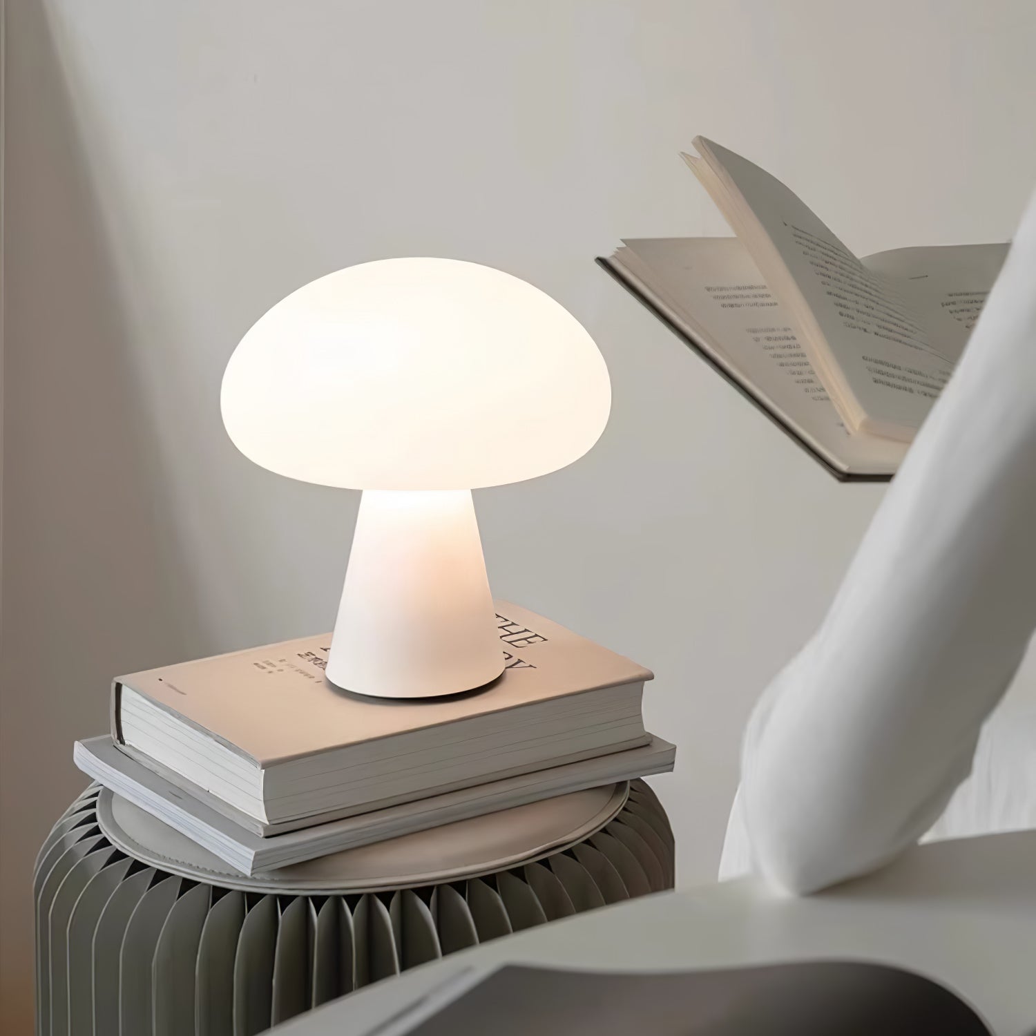 Lampe de table rechargeable design futuriste Obello – intérieur et extérieur