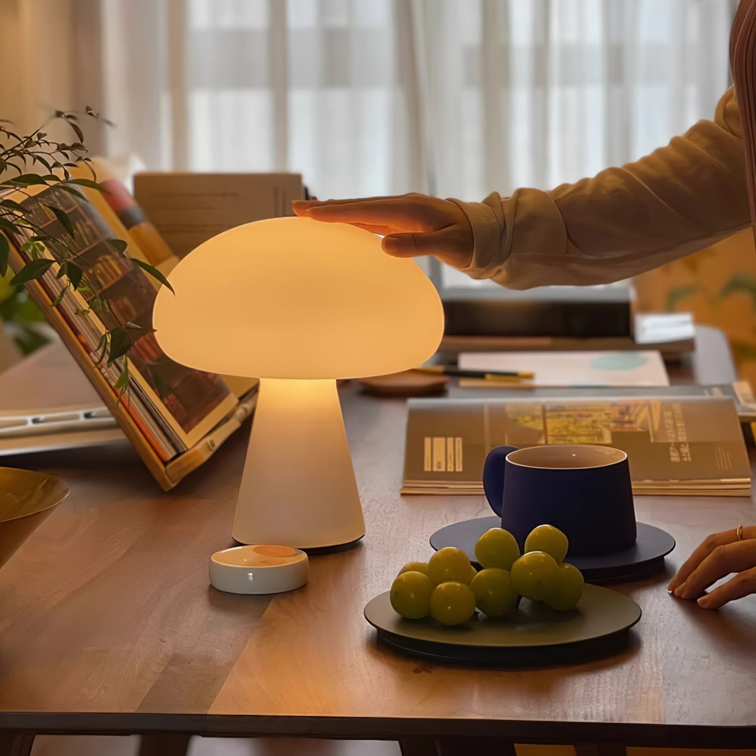 Lampe de table rechargeable design futuriste Obello – intérieur et extérieur