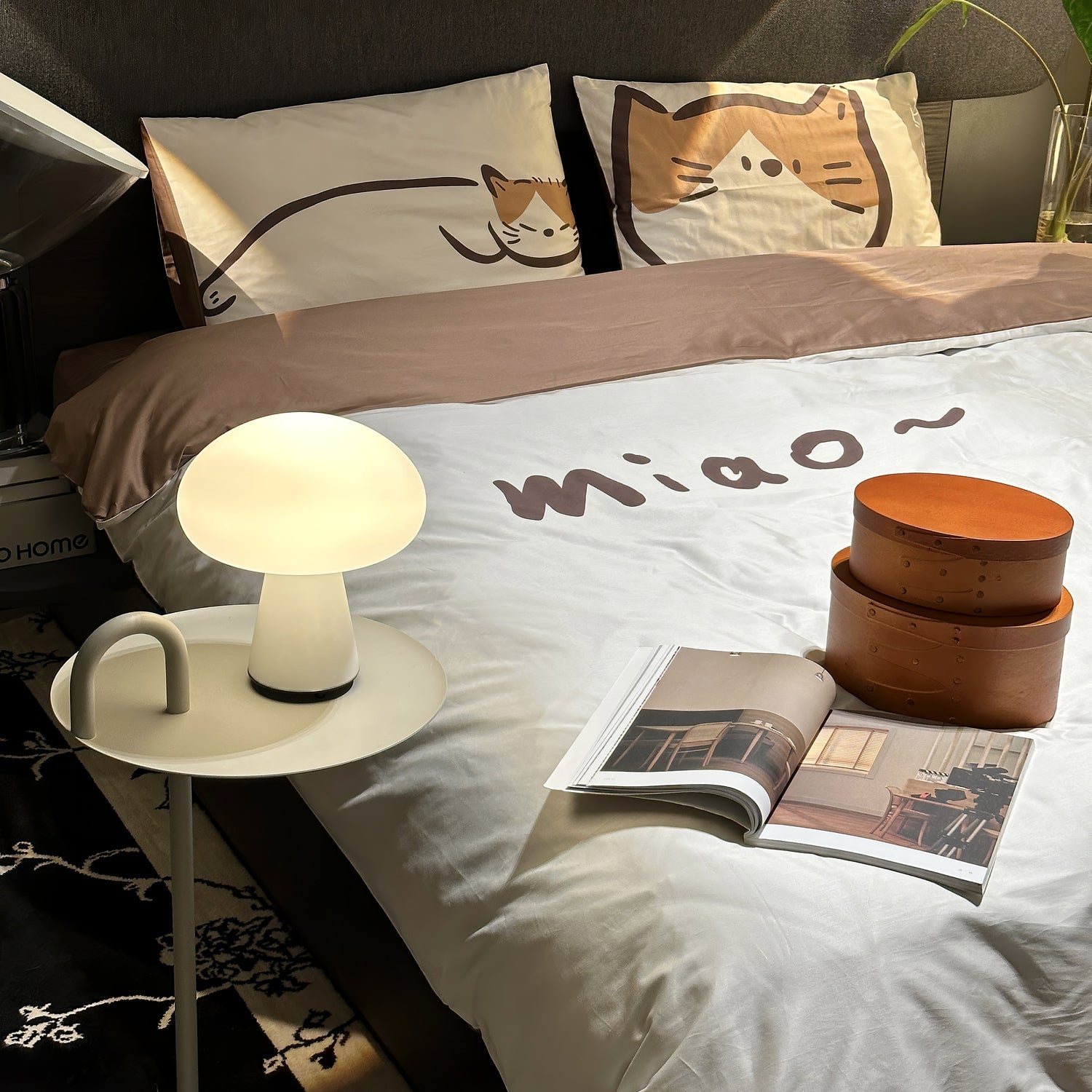 Lampe de table rechargeable design futuriste Obello – intérieur et extérieur