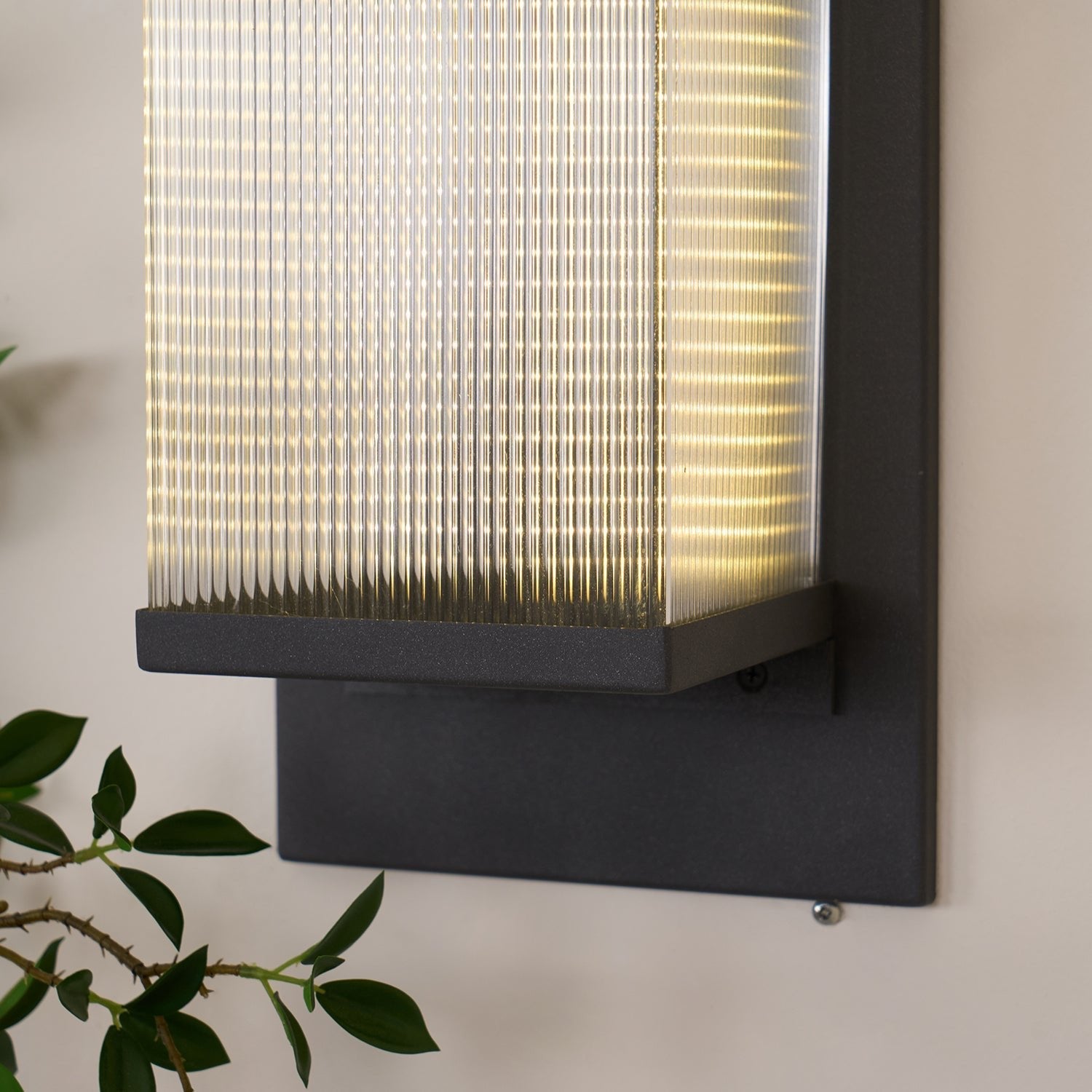 Applique murale solaire Oléron Box – design minimaliste français, sans câble