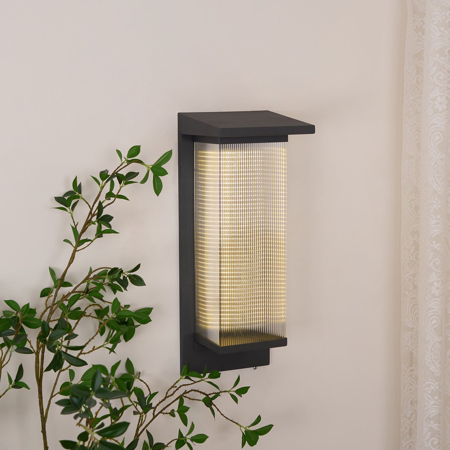 Applique murale solaire Oléron Box – design minimaliste français, sans câble