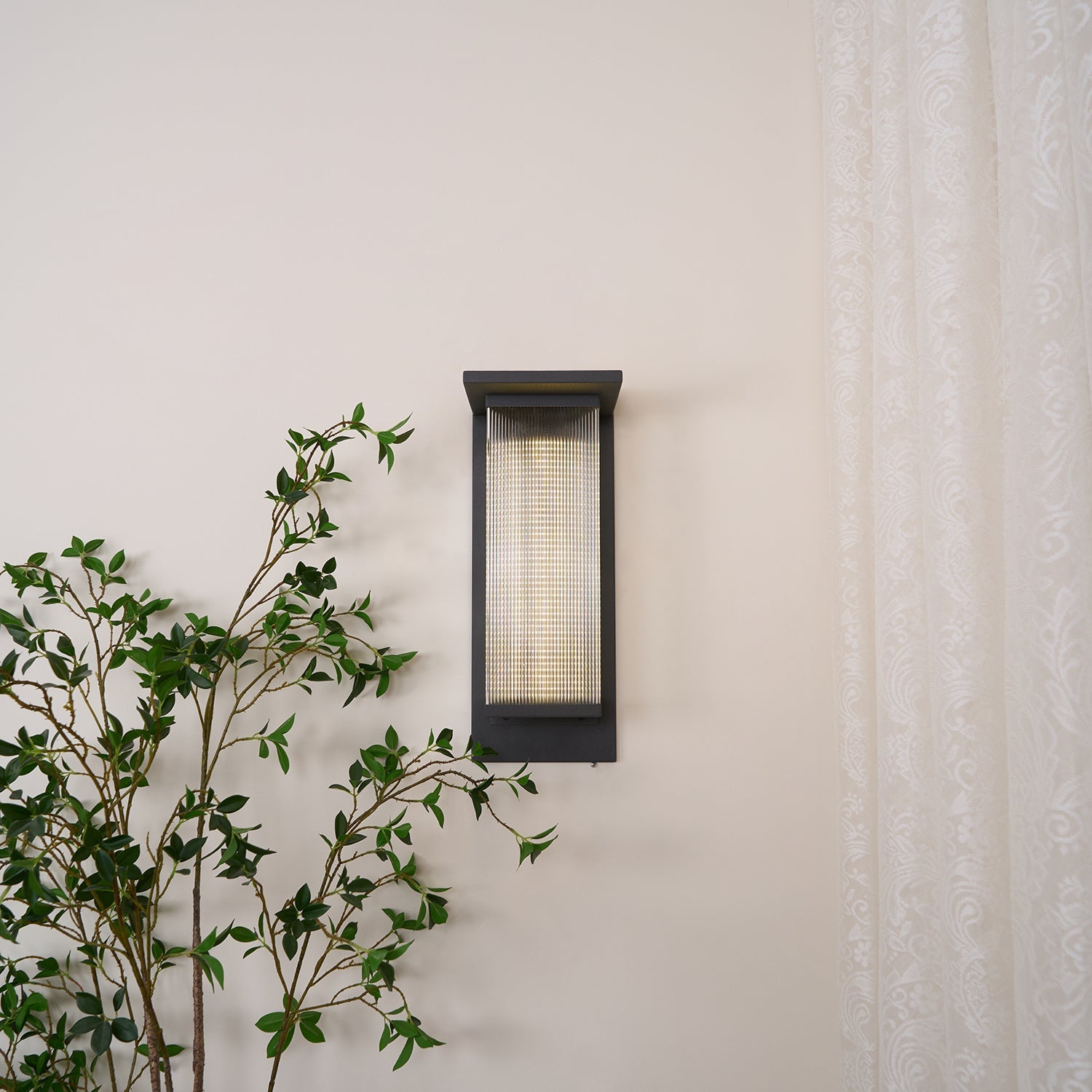 Applique murale solaire Oléron Box – design minimaliste français, sans câble