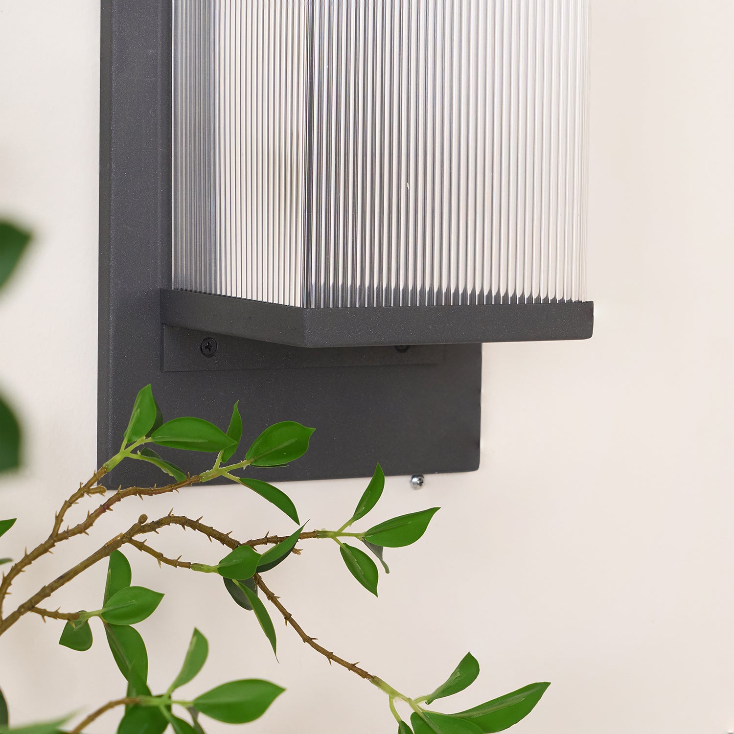 Applique murale solaire Oléron Box – design minimaliste français, sans câble