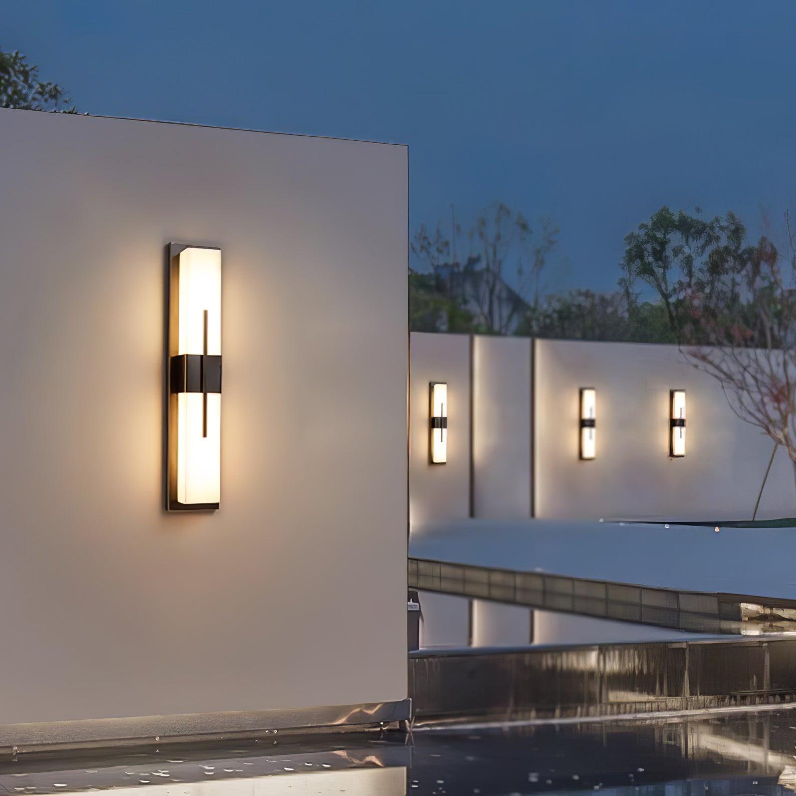 Applique murale extérieure en albâtre Possini – IP65, barre LED puissante