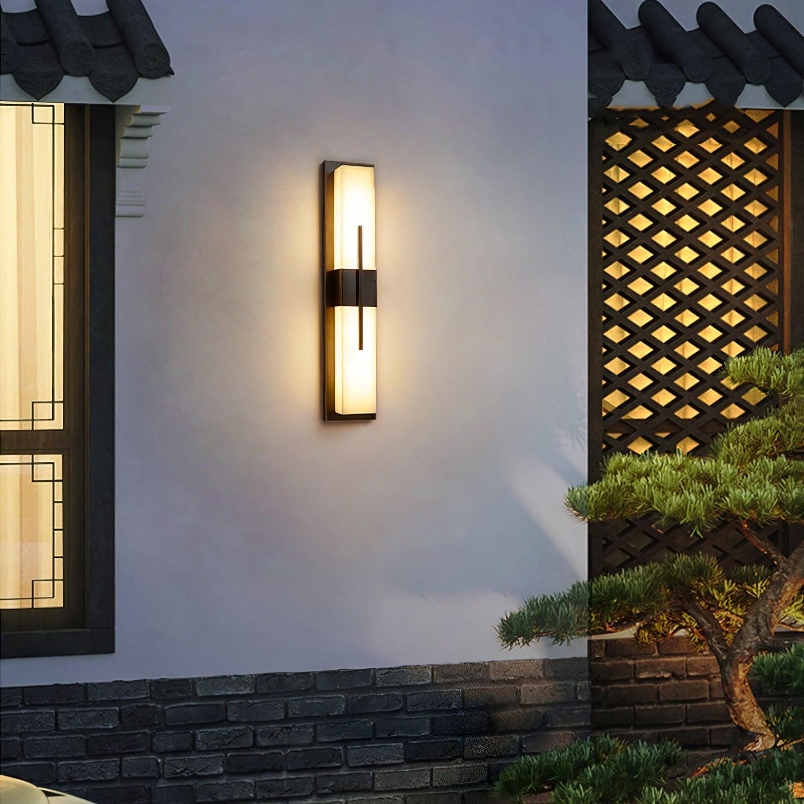 Applique murale extérieure en albâtre Possini – IP65, barre LED puissante