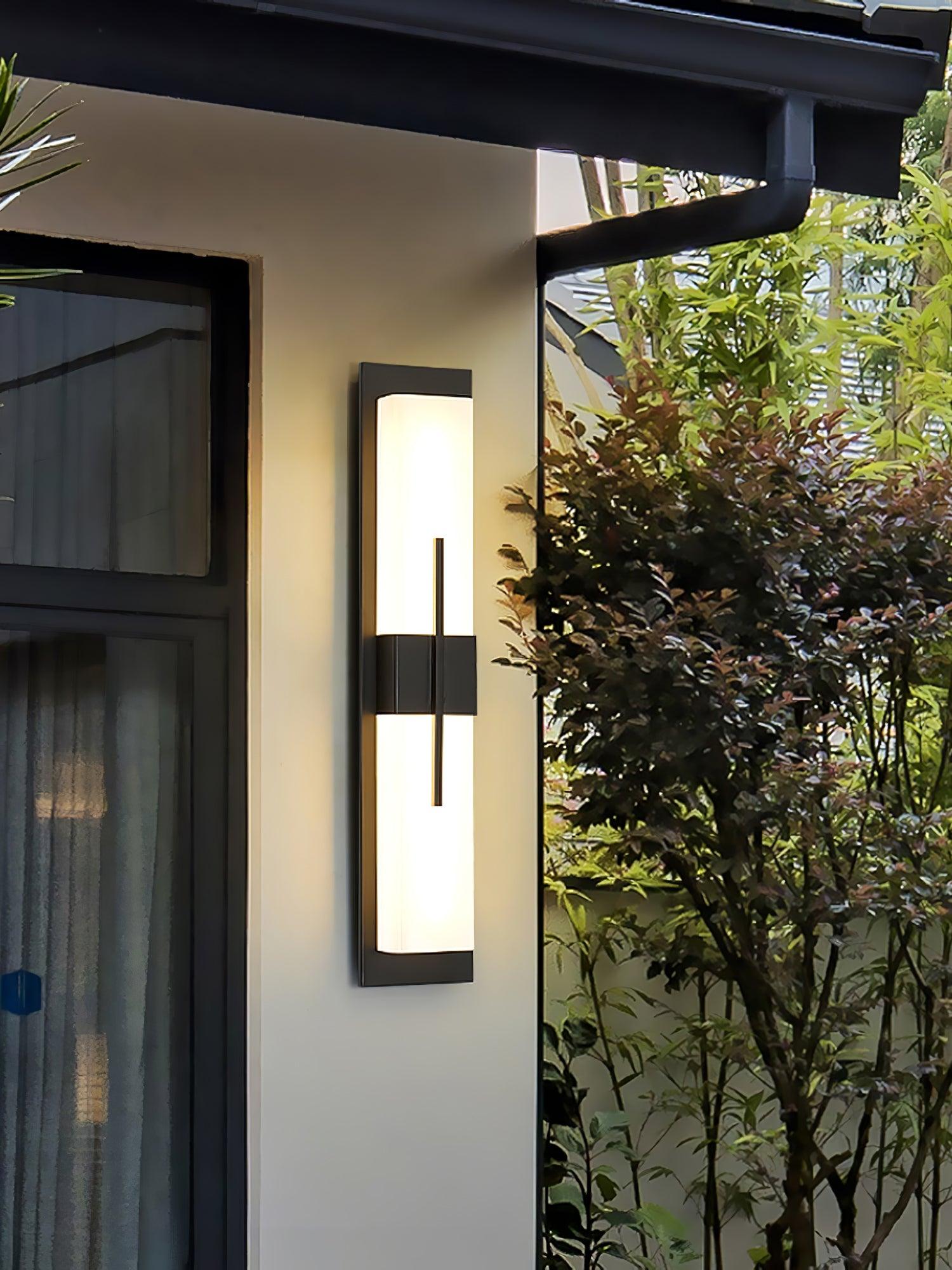 Applique murale extérieure en albâtre Possini – IP65, barre LED puissante