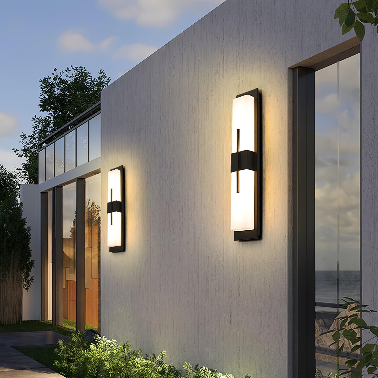 Applique murale extérieure en albâtre Possini – IP65, barre LED puissante