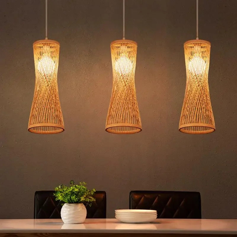 Suspension sablier en bambou sculptural Élaria