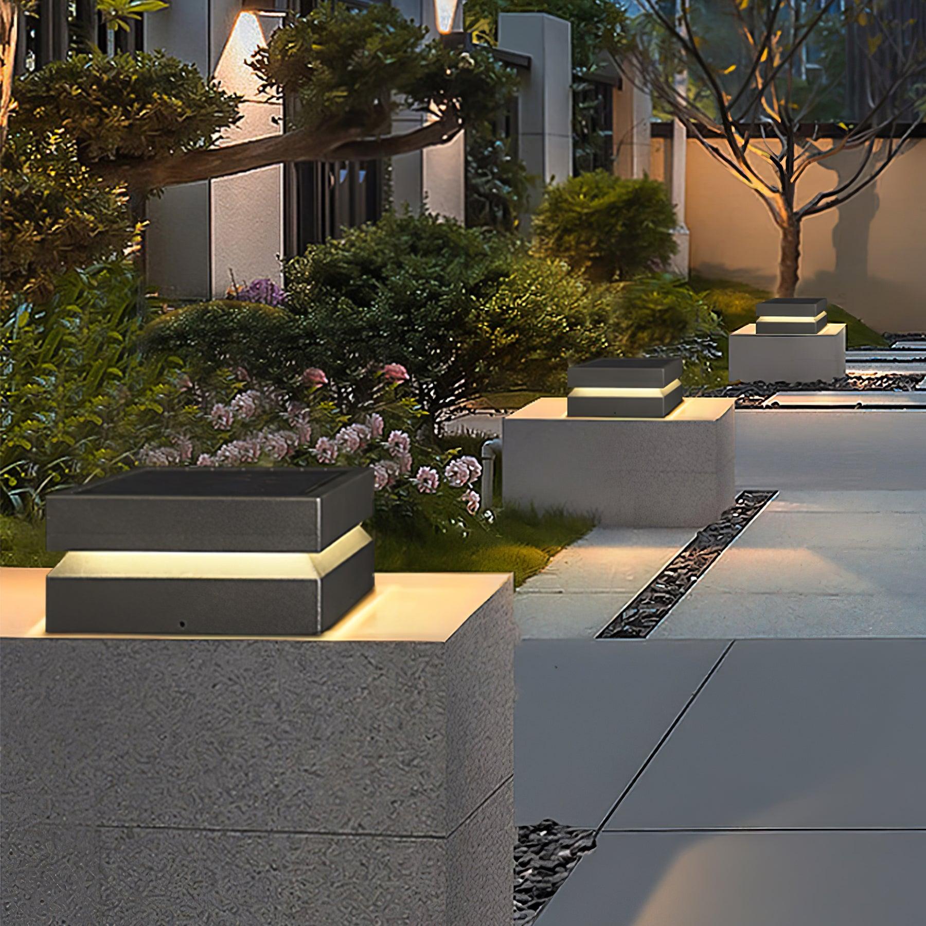 Borne extérieure LED carrée IP65 – résistante aux intempéries, jardin et allée