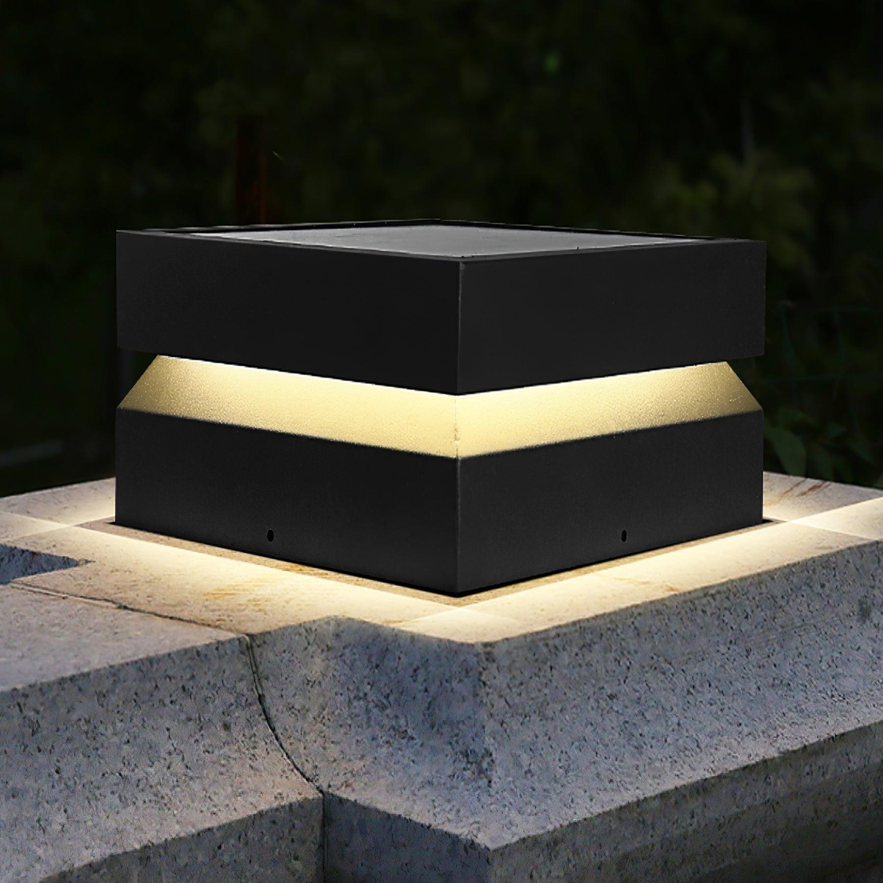 Borne extérieure LED carrée IP65 – résistante aux intempéries, jardin et allée