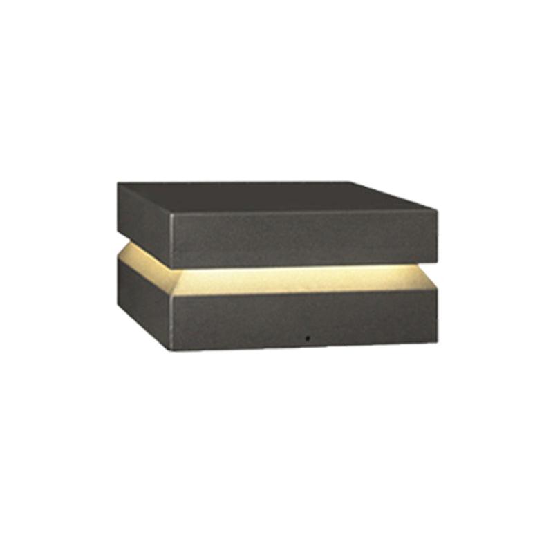 Borne extérieure LED carrée IP65 – résistante aux intempéries, jardin et allée