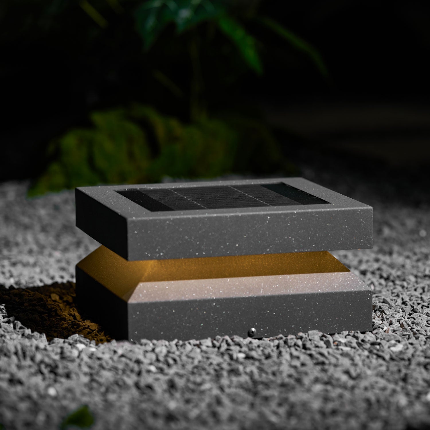Borne extérieure LED carrée IP65 – résistante aux intempéries, jardin et allée