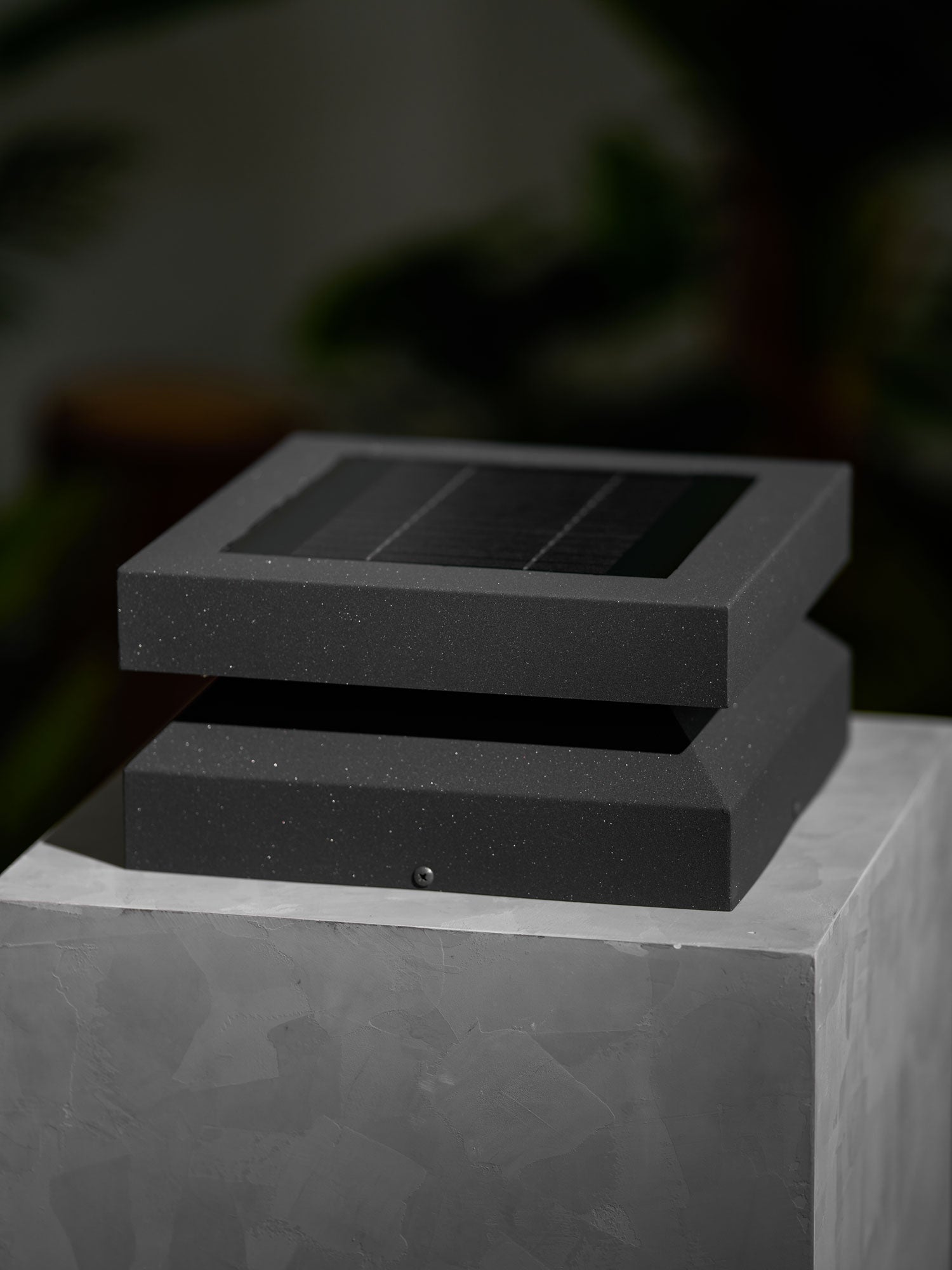 Borne extérieure LED carrée IP65 – résistante aux intempéries, jardin et allée