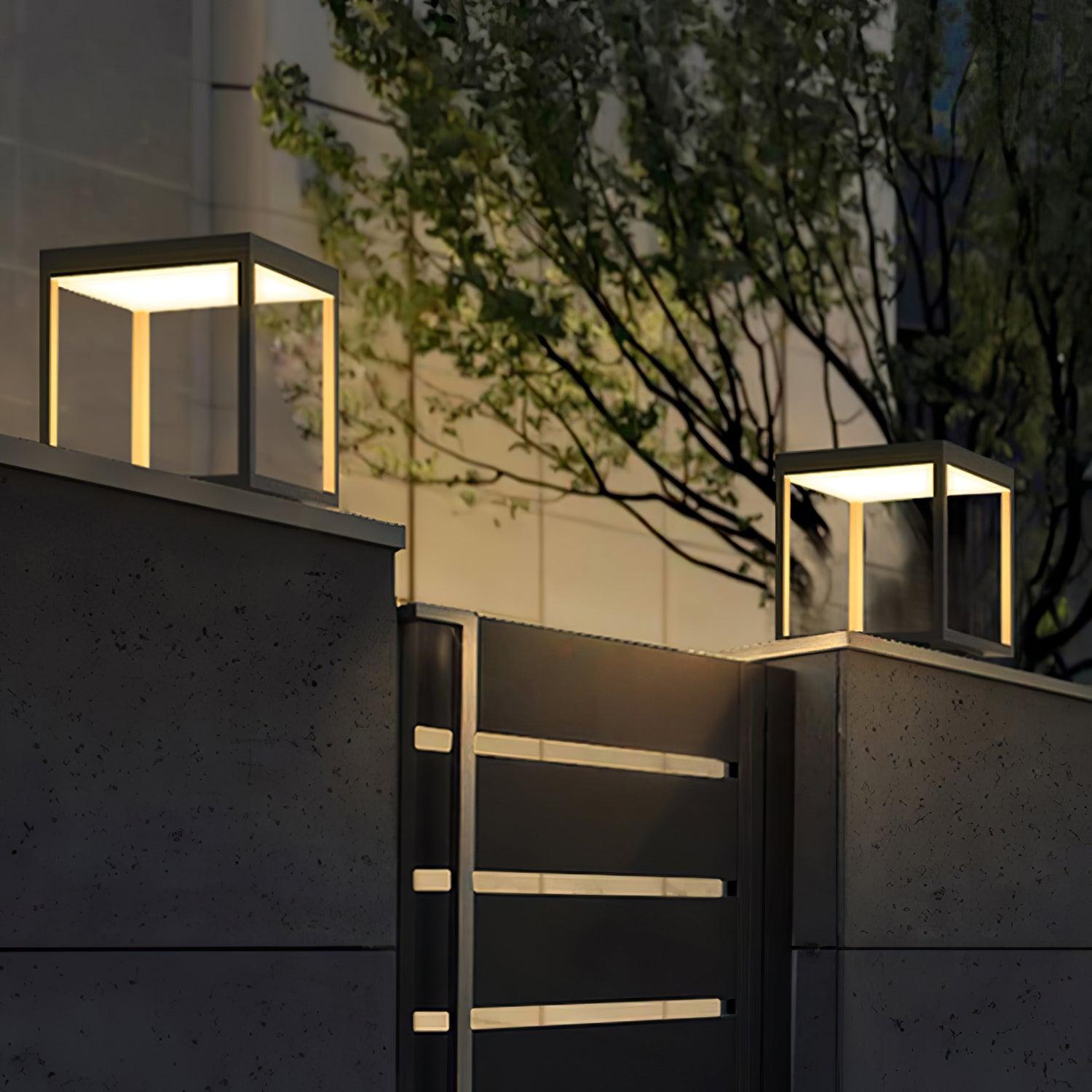 Borne extérieure LED cadre carré – ambiance chaleureuse jardin et terrasse