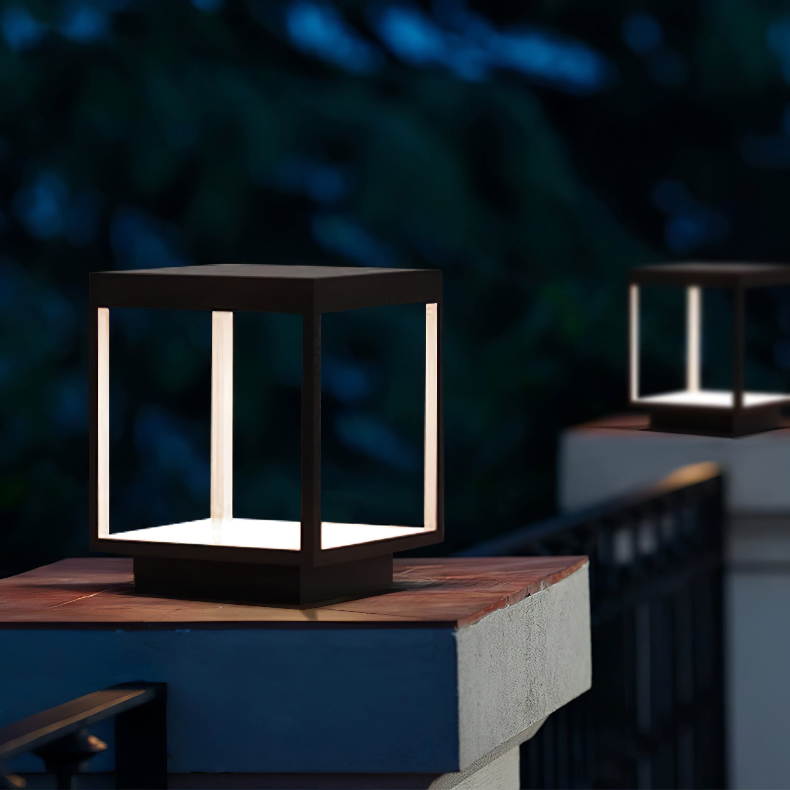 Borne extérieure LED cadre carré – ambiance chaleureuse jardin et terrasse