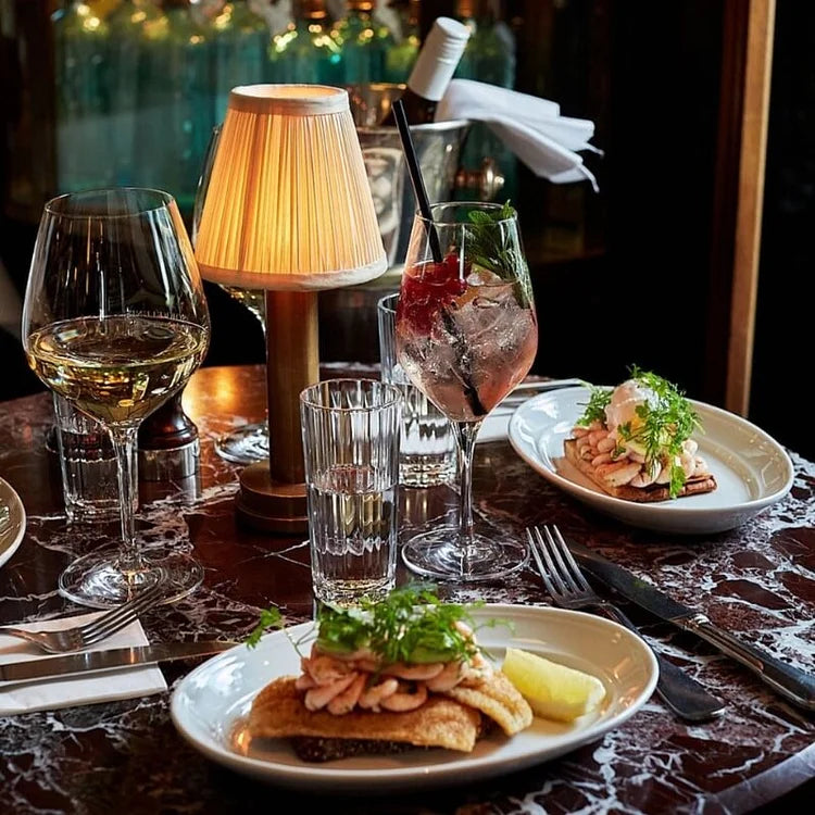 Lampe de table LuxeLoom