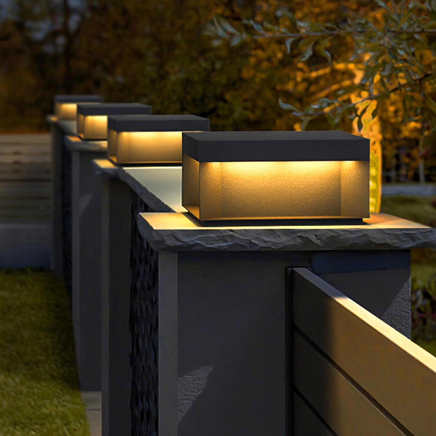 Borne de jardin LED en métal sablé – imperméable IP65, filaire ou solaire