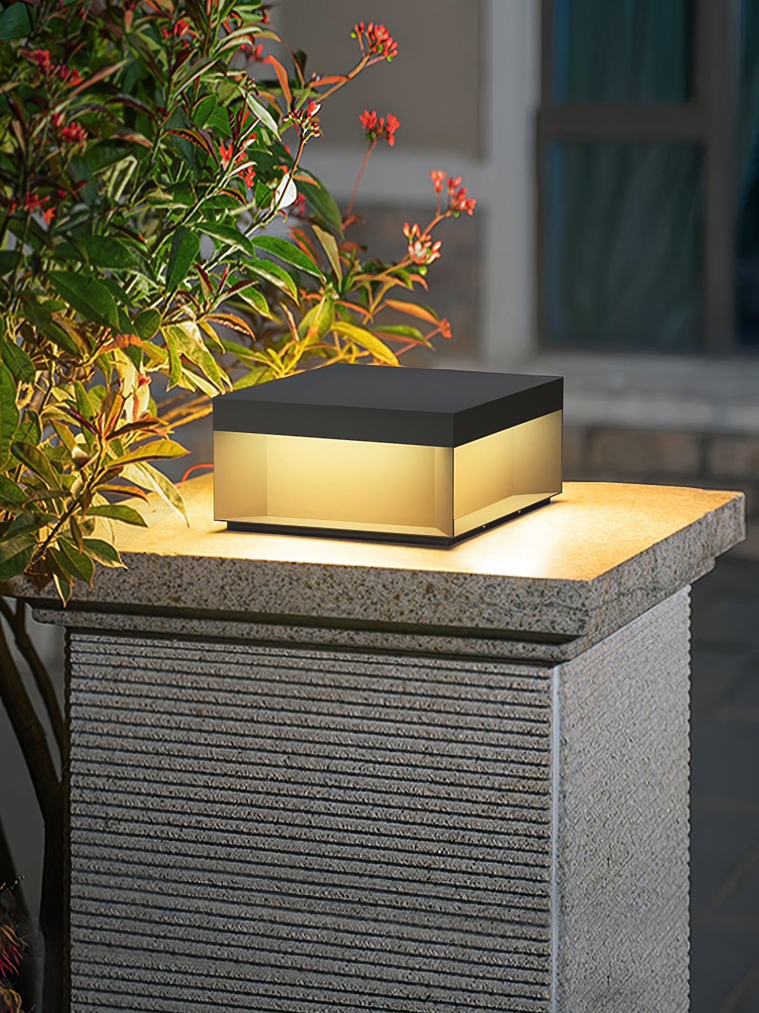 Borne de jardin LED en métal sablé – imperméable IP65, filaire ou solaire
