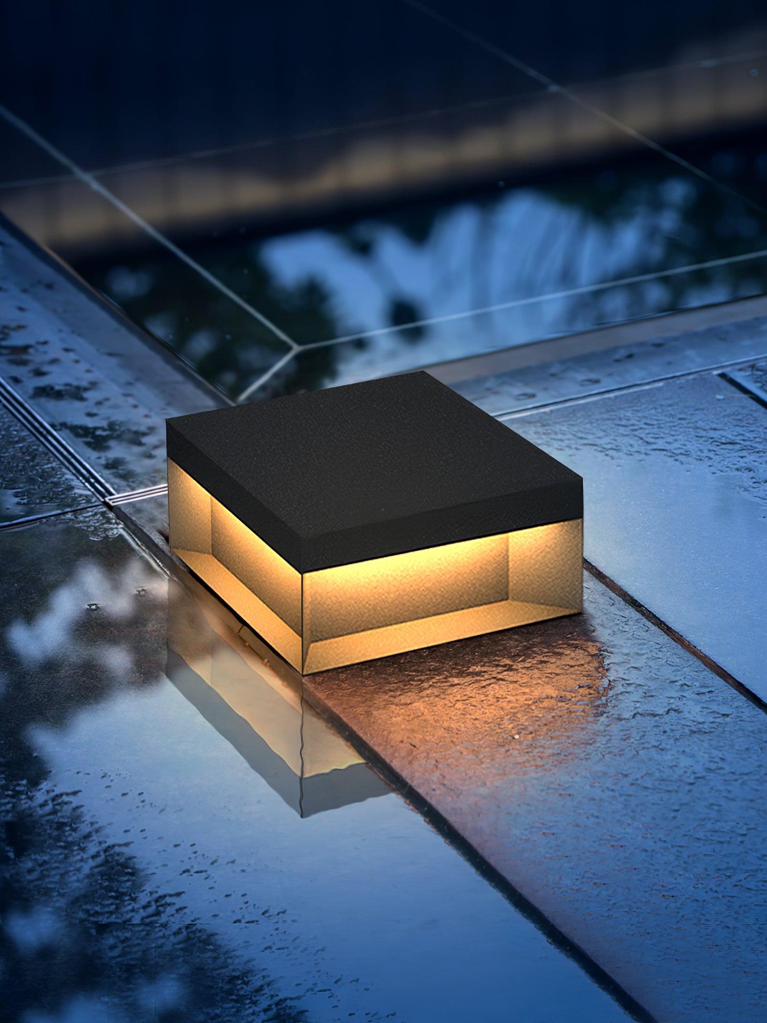Borne de jardin LED en métal sablé – imperméable IP65, filaire ou solaire