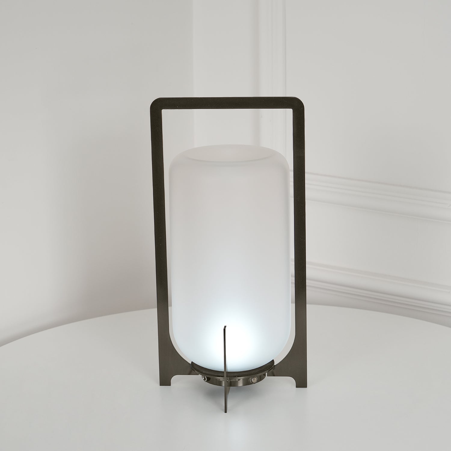 Lampe de table lanterne en inox – allumage automatique crépusculaire