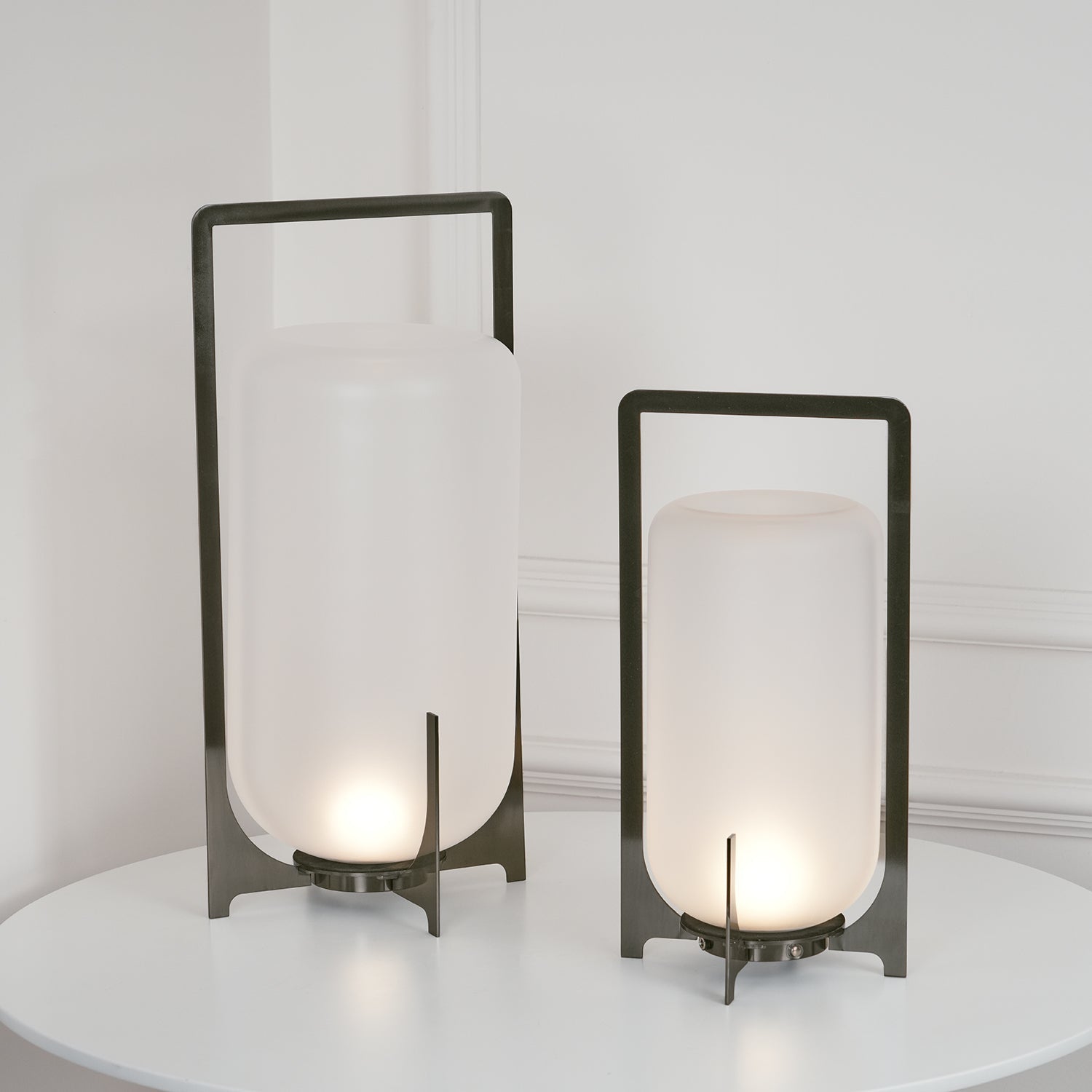Lampe de table lanterne en inox – allumage automatique crépusculaire