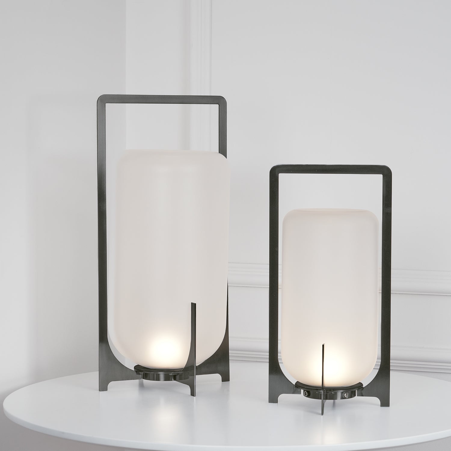Lampe de table lanterne en inox – allumage automatique crépusculaire