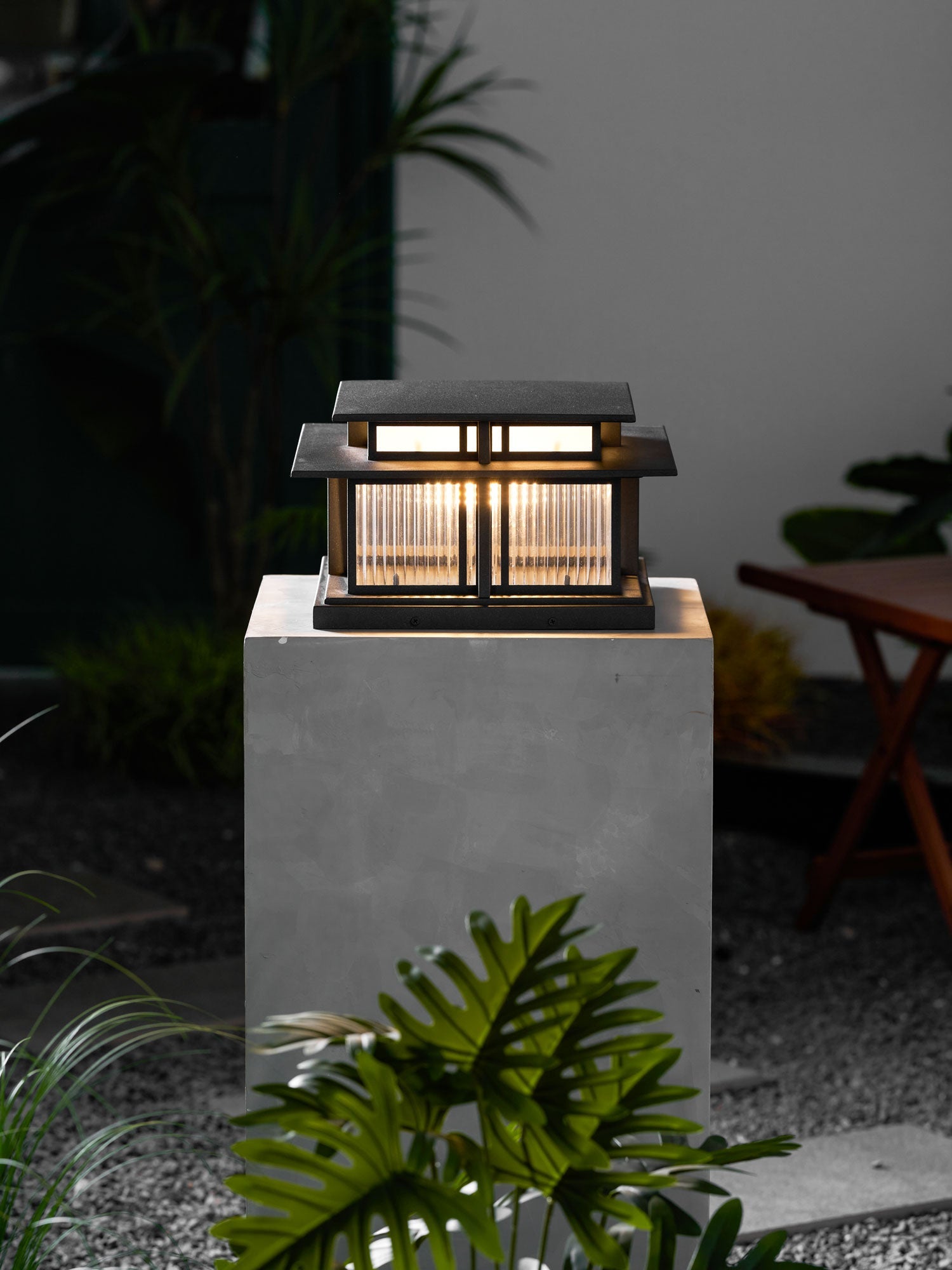 Colonne lumineuse extérieure LED Boilyn – IP65, résistante aux UV