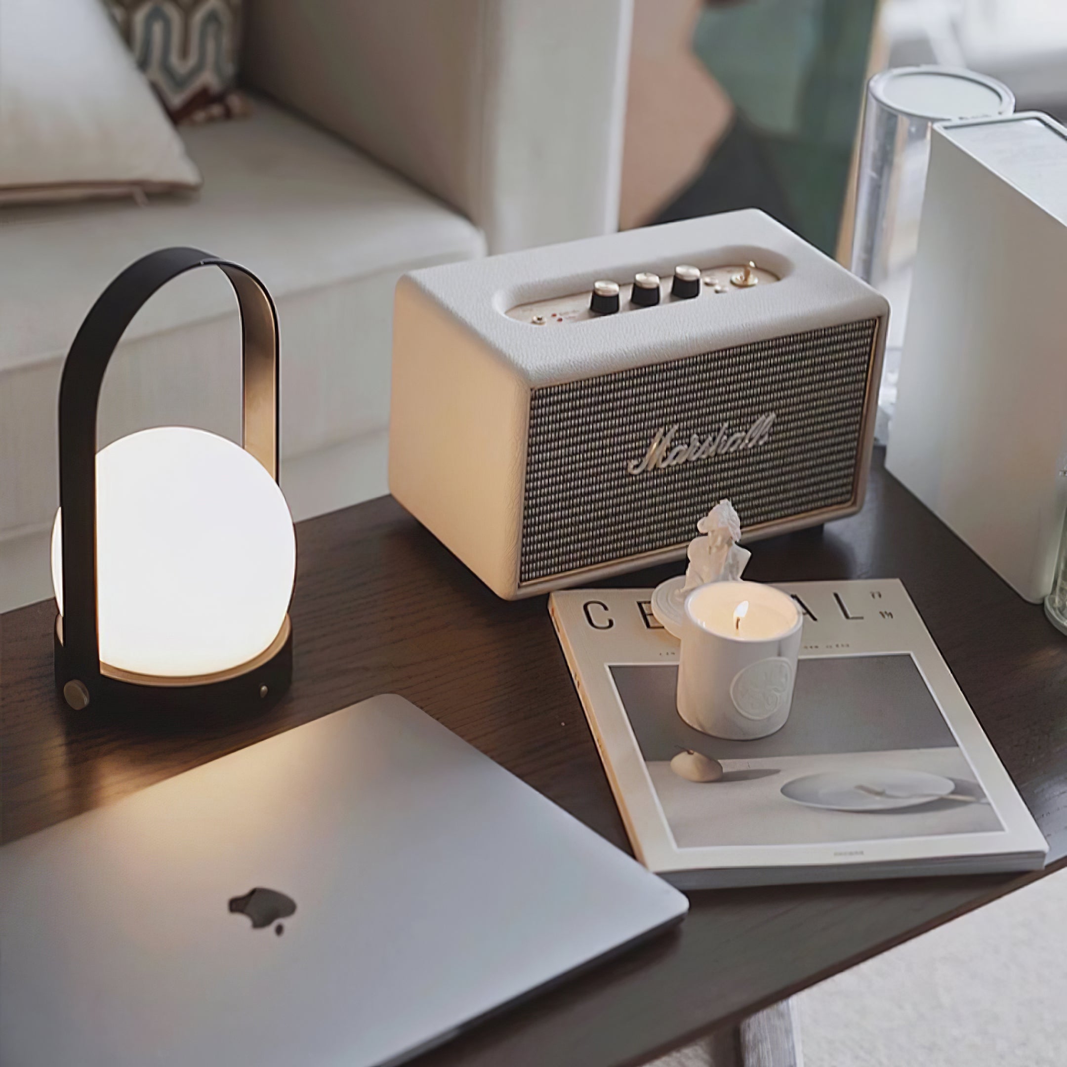 Lampe de table rechargeable sans fil Carrie – lumière chaude, nomade
