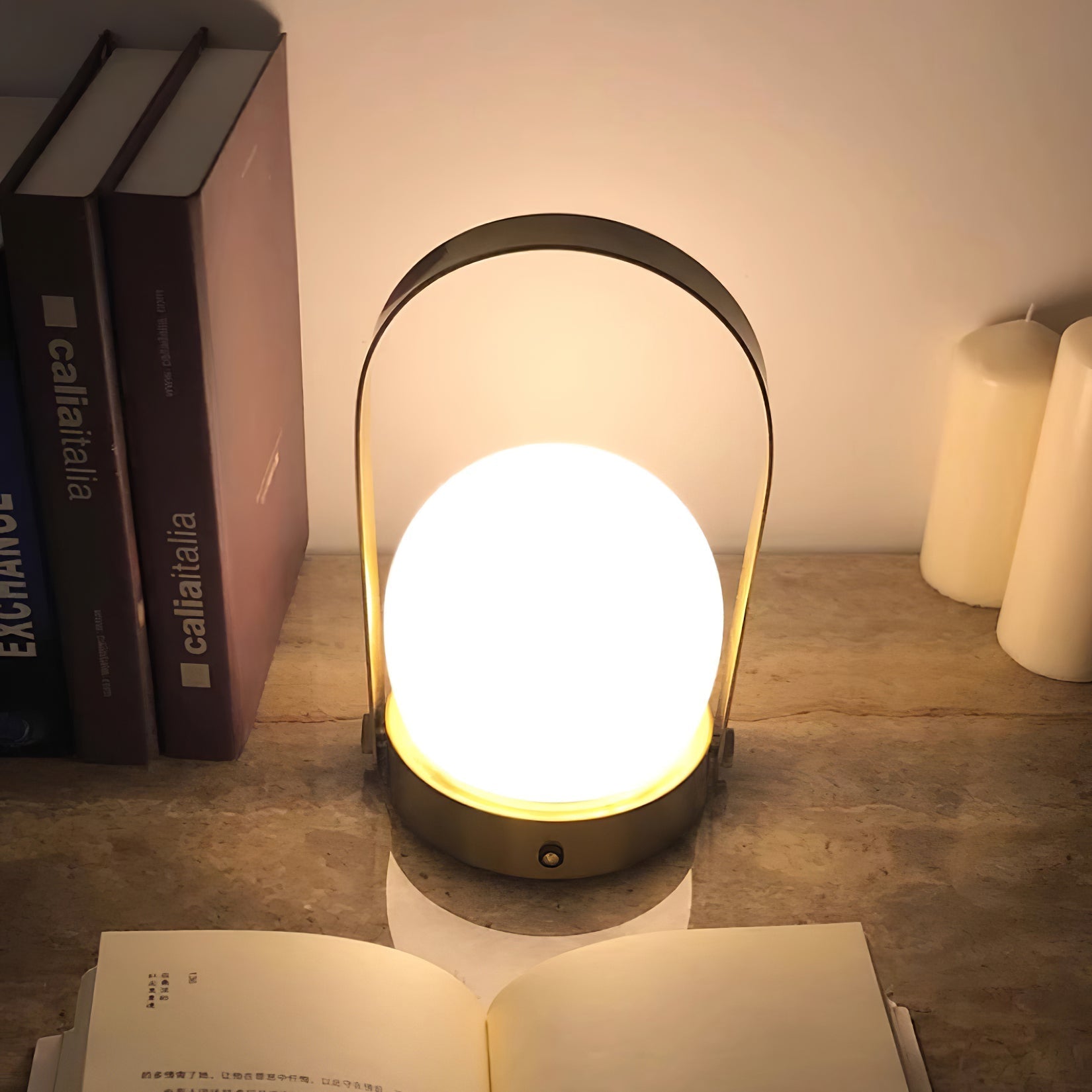 Lampe de table rechargeable sans fil Carrie – lumière chaude, nomade