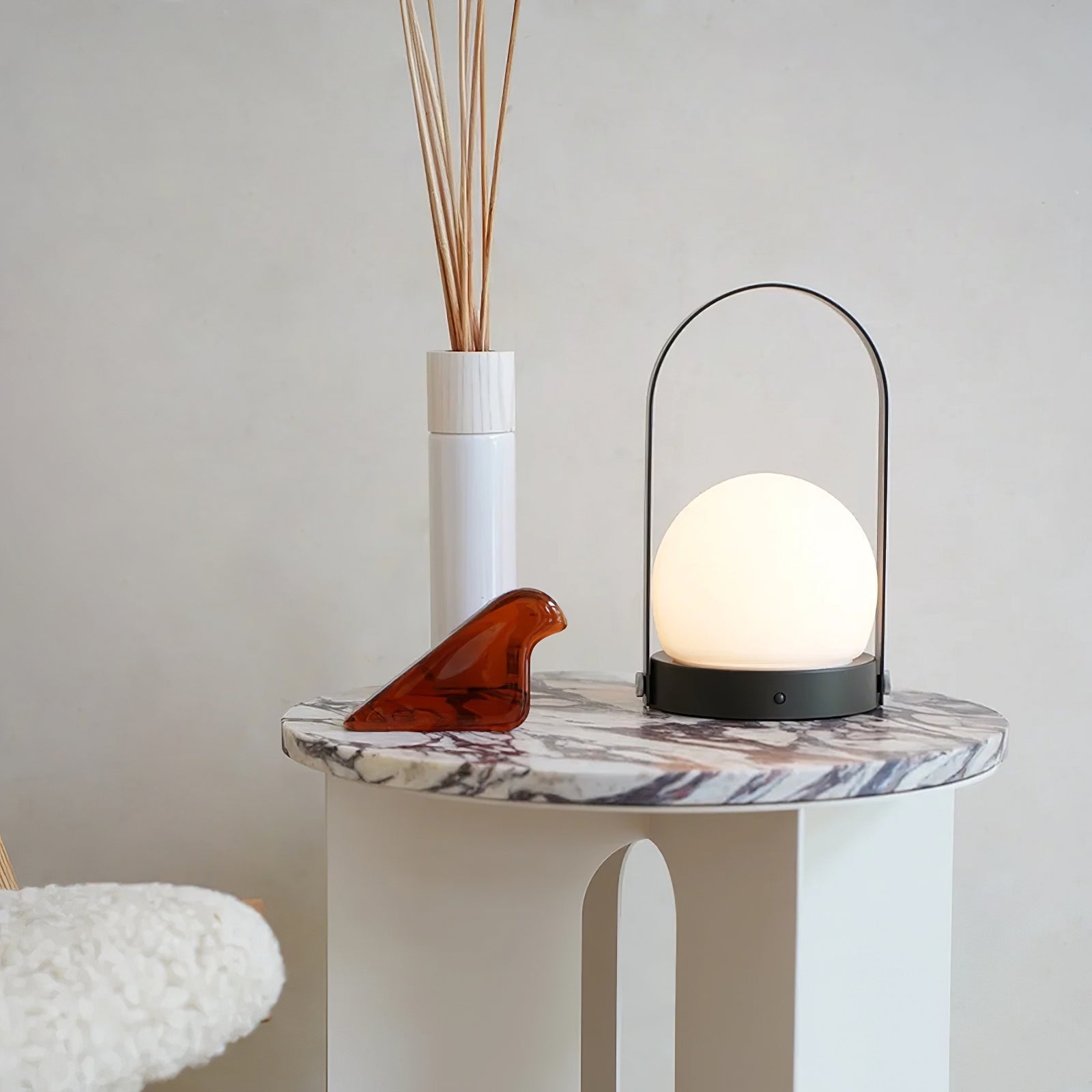 Lampe de table rechargeable sans fil Carrie – lumière chaude, nomade